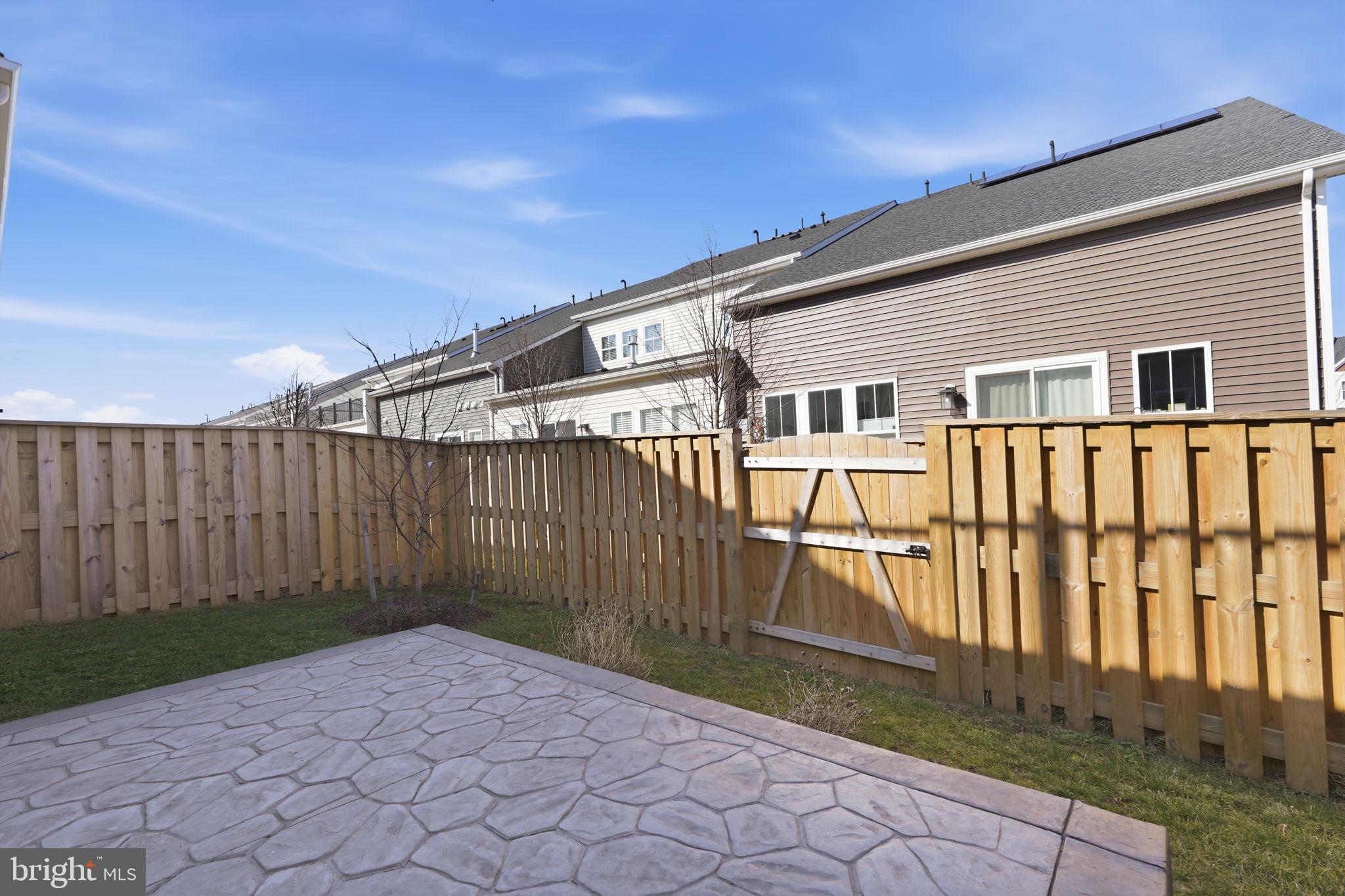 ROBINSON MANOR - Residential