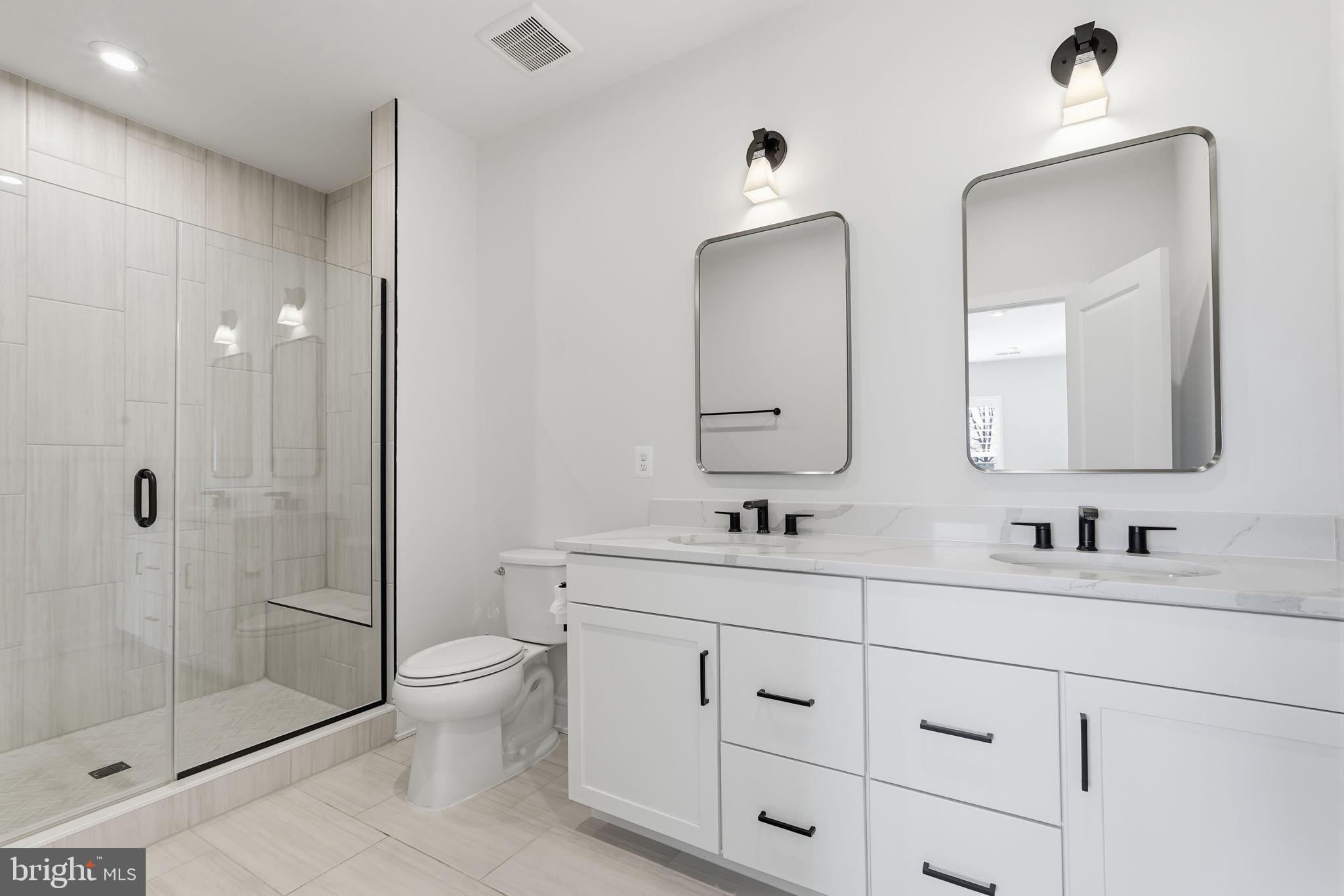 ROBINSON MANOR - Residential