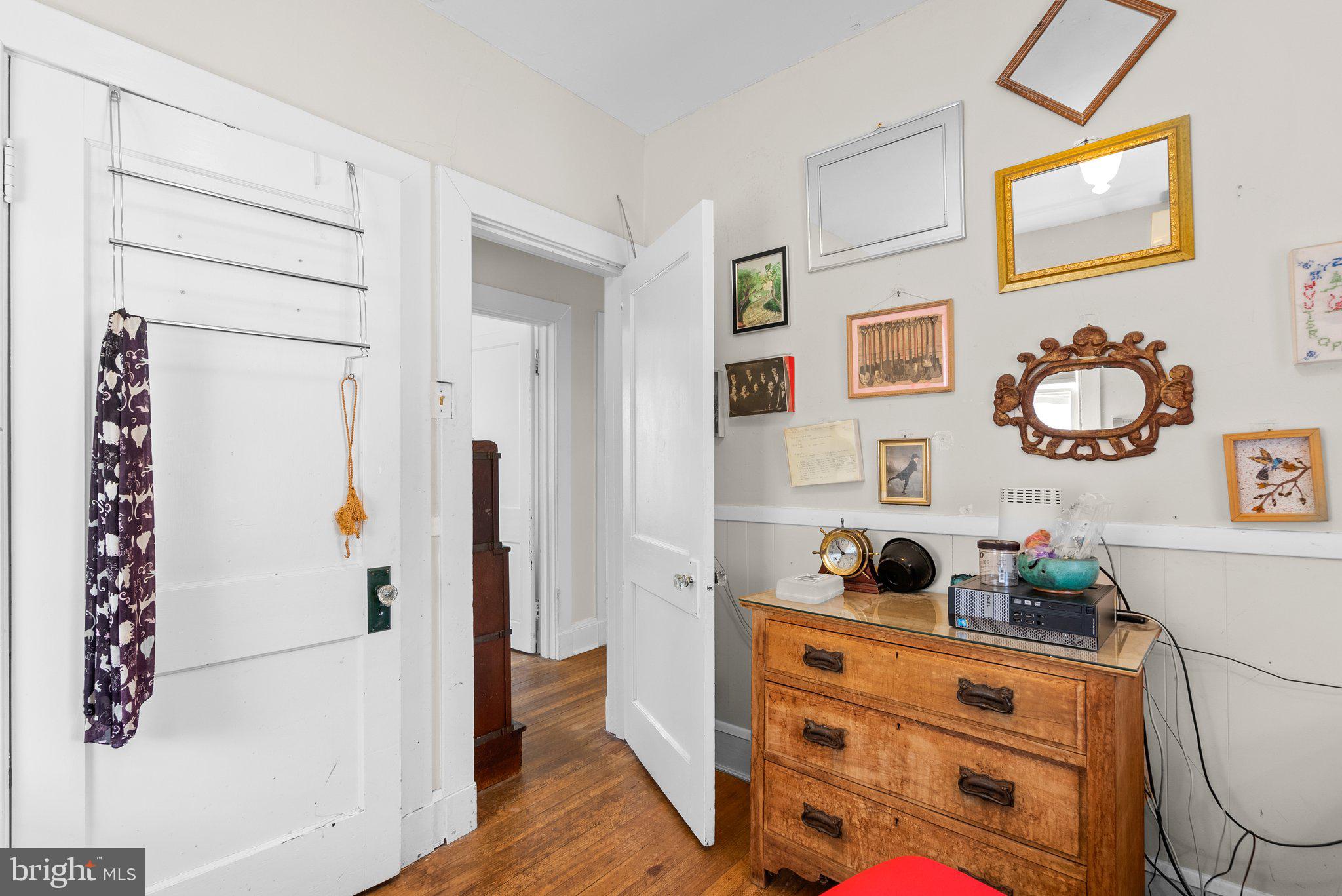 MURRAY HILL - Residential