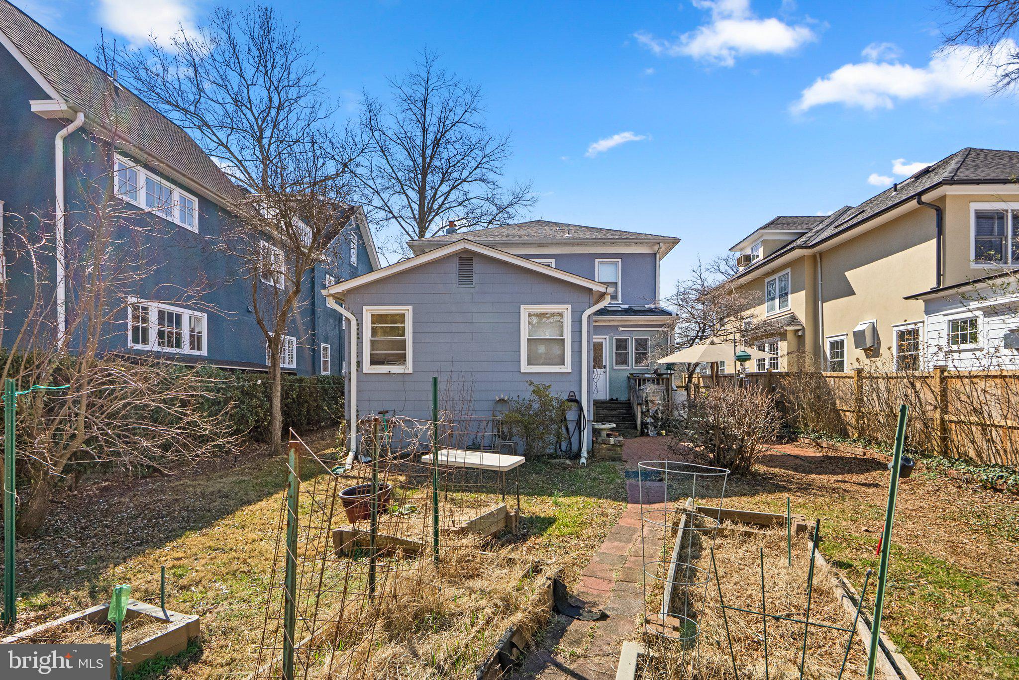 MURRAY HILL - Residential