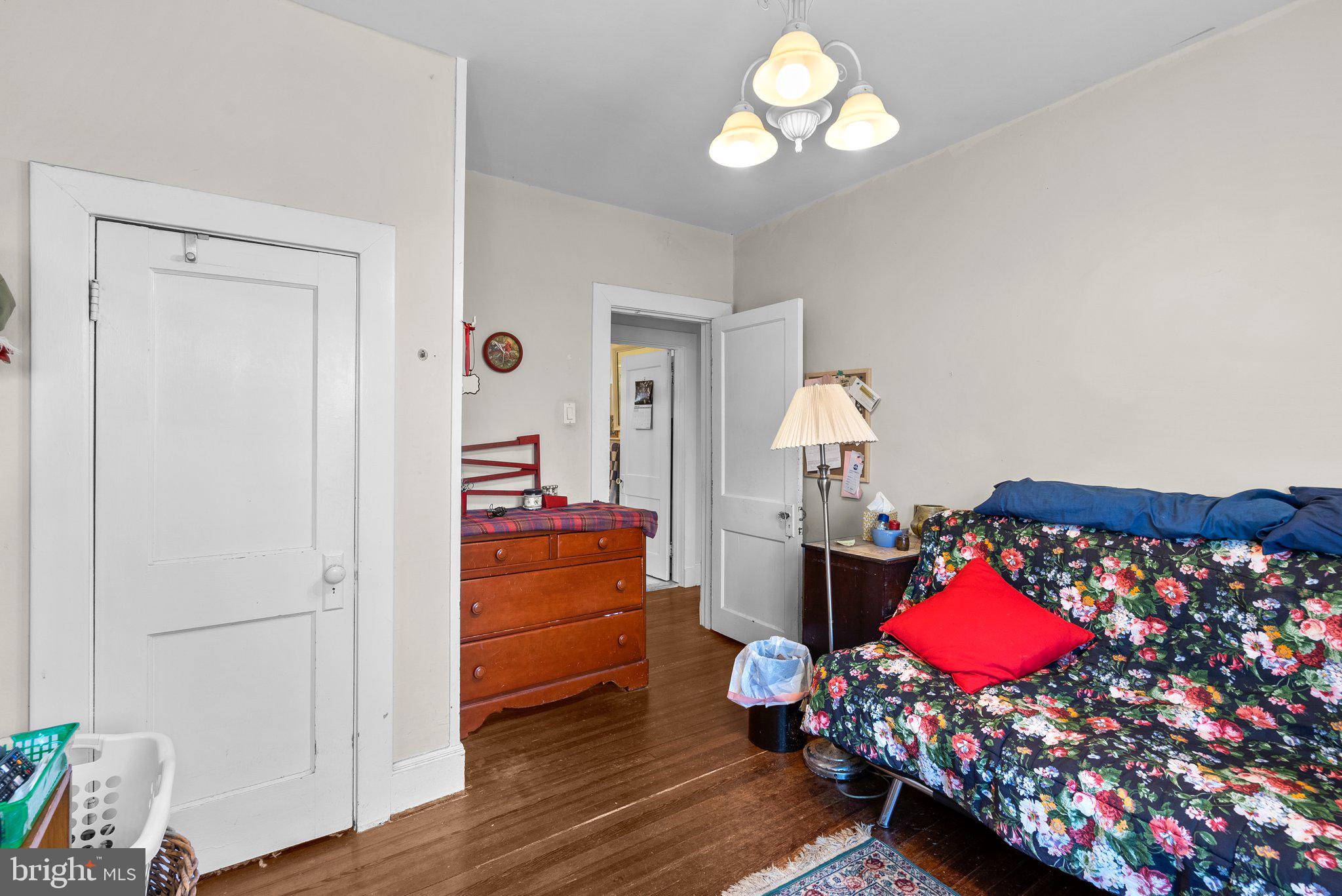 MURRAY HILL - Residential