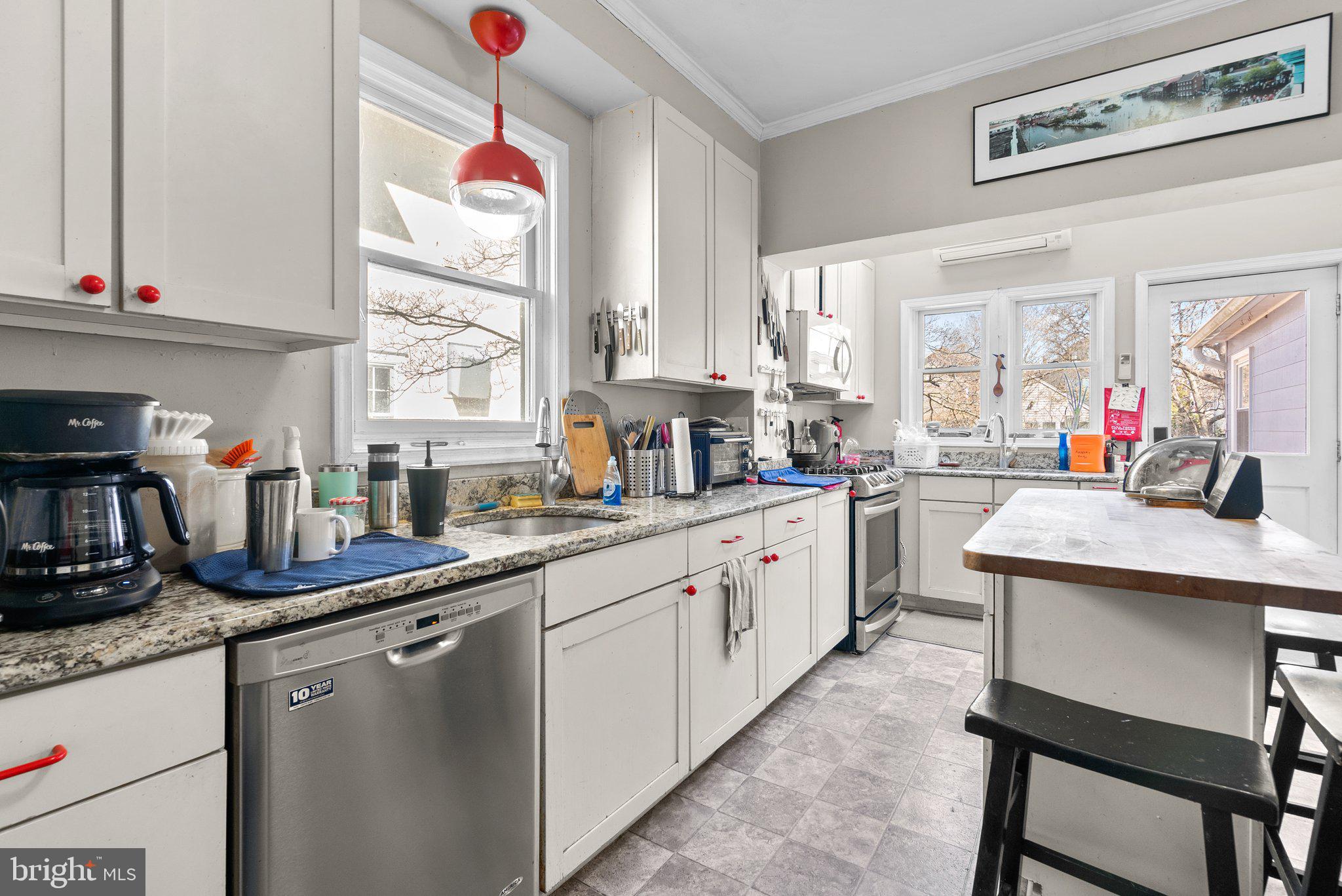 MURRAY HILL - Residential