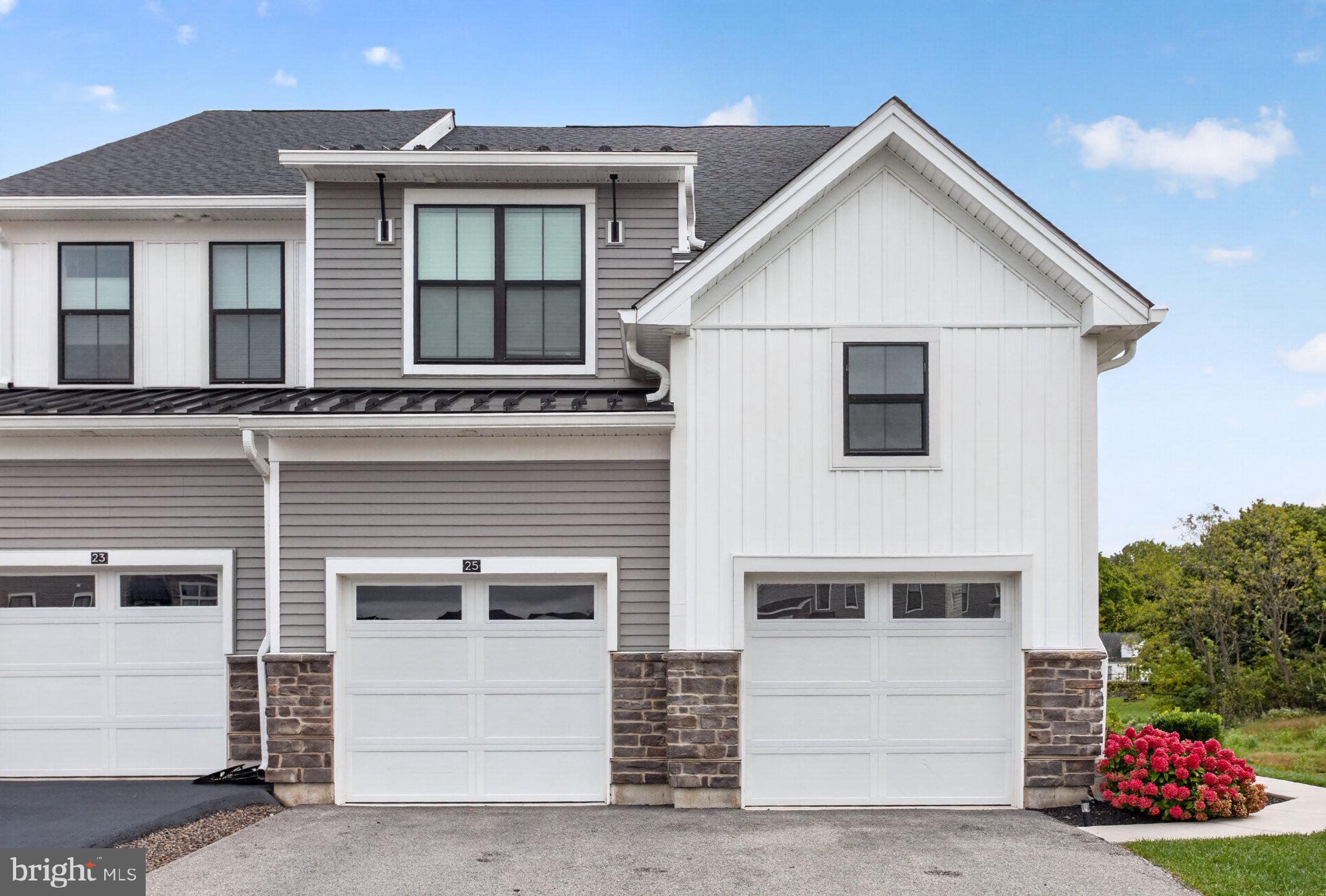 25 TAMARACK CIRCLE