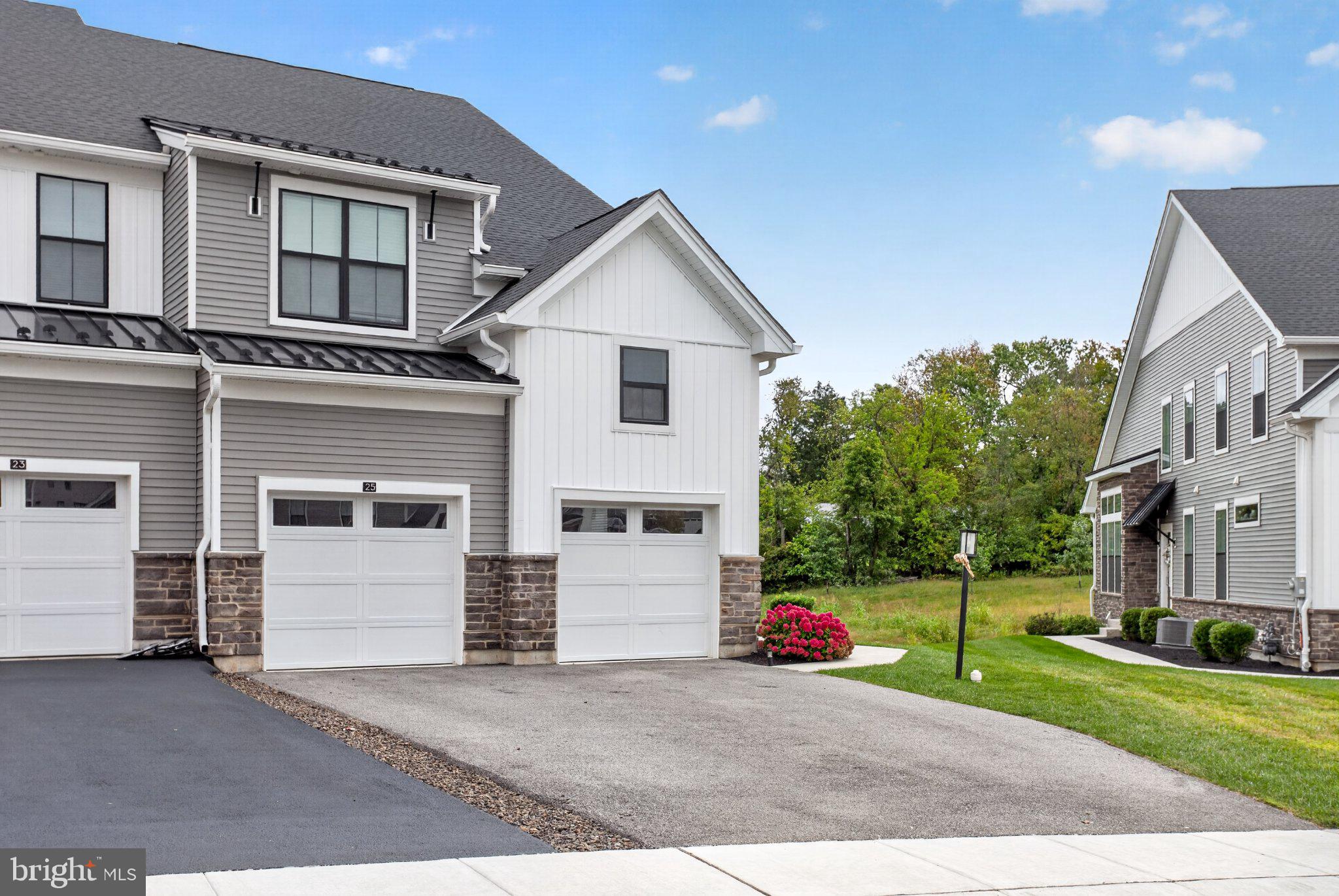 25 TAMARACK CIRCLE