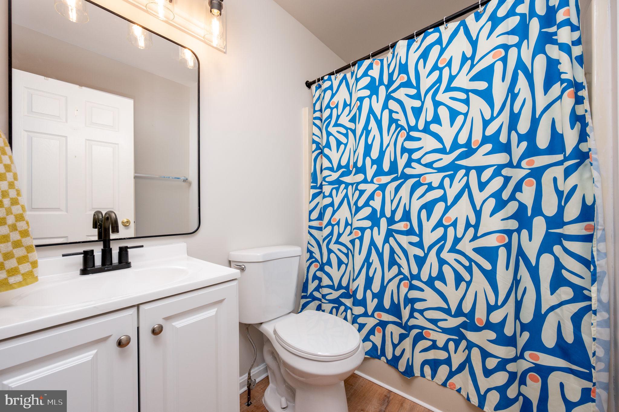 BREEZY POINT - Residential