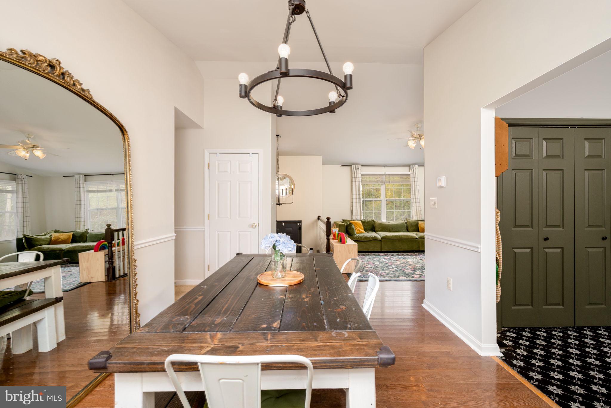 BREEZY POINT - Residential