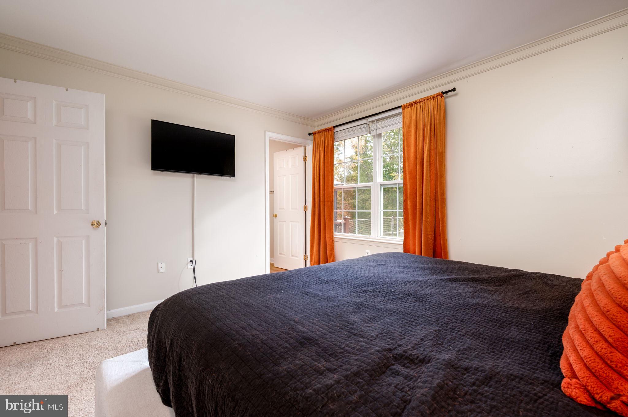 BREEZY POINT - Residential