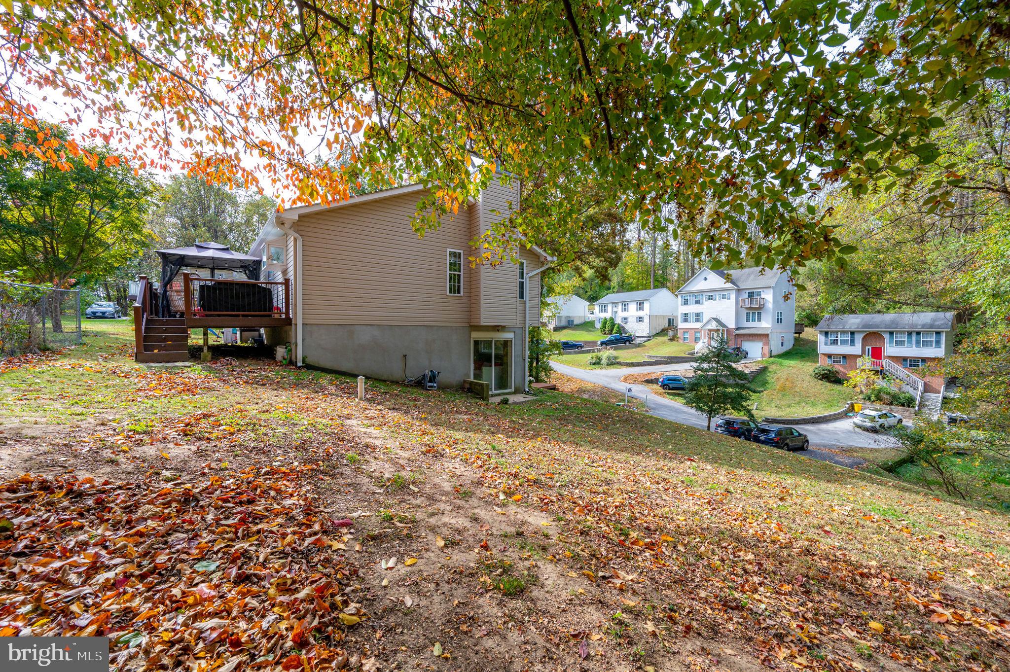 BREEZY POINT - Residential