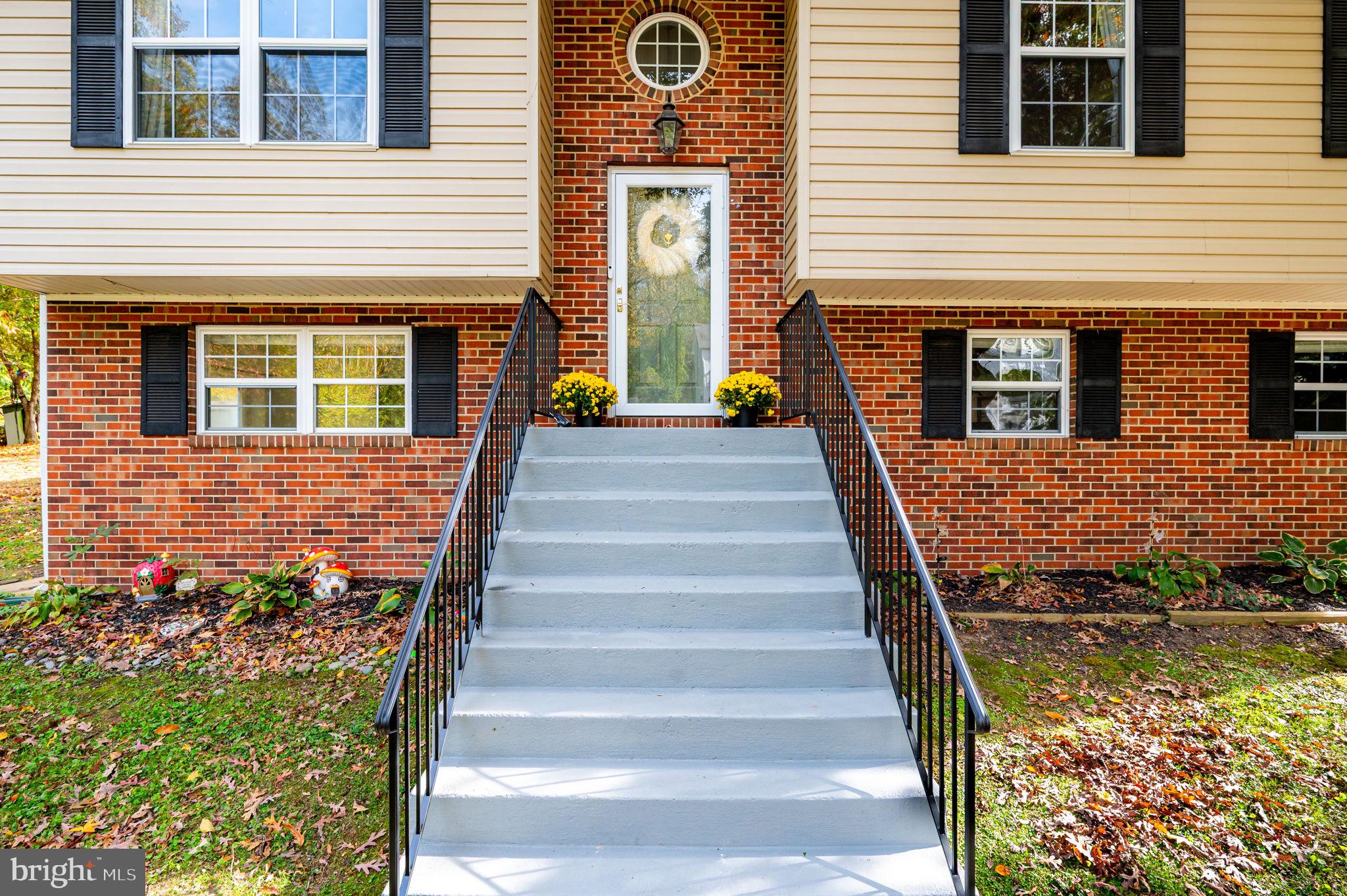 BREEZY POINT - Residential