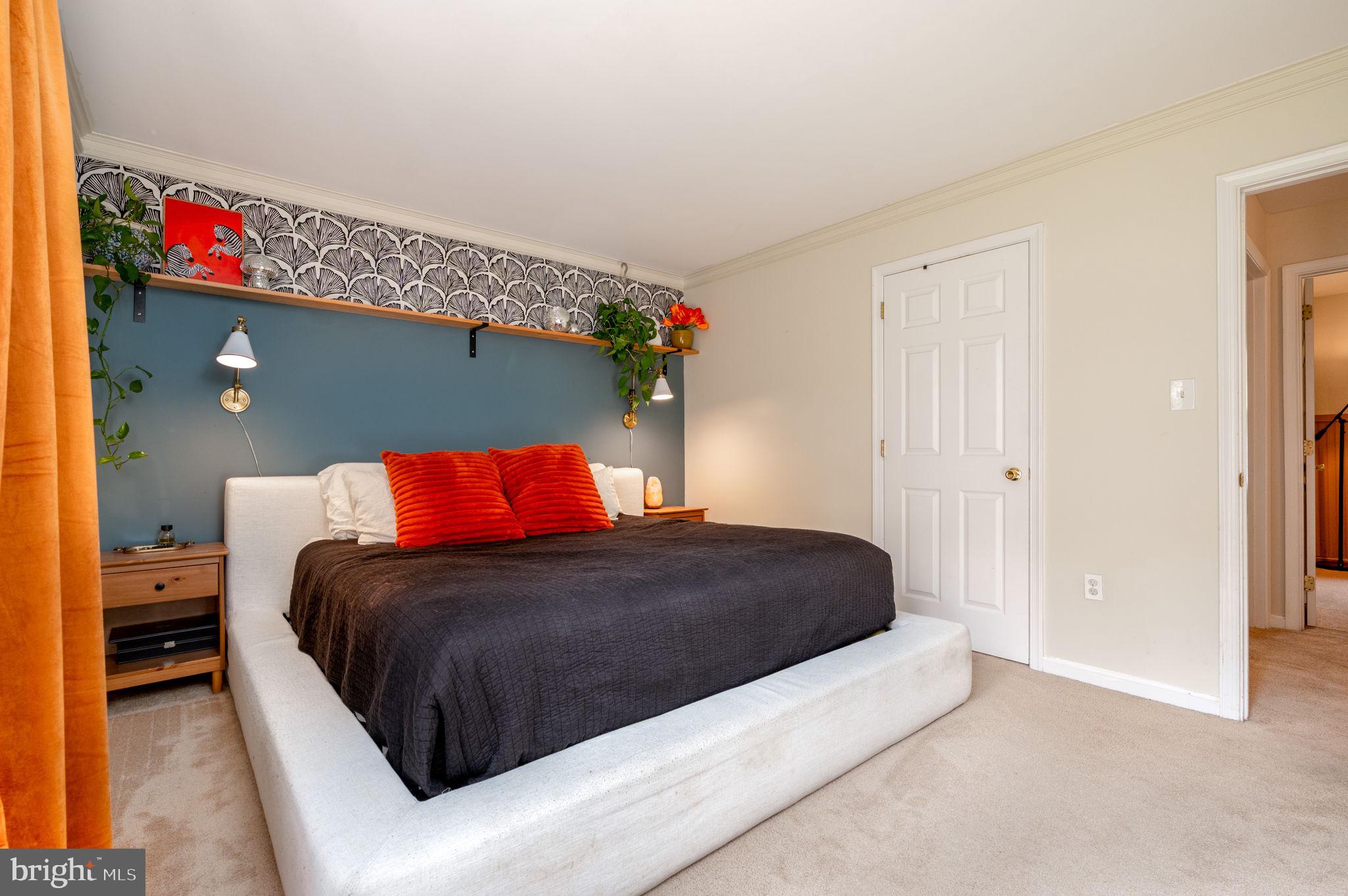 BREEZY POINT - Residential