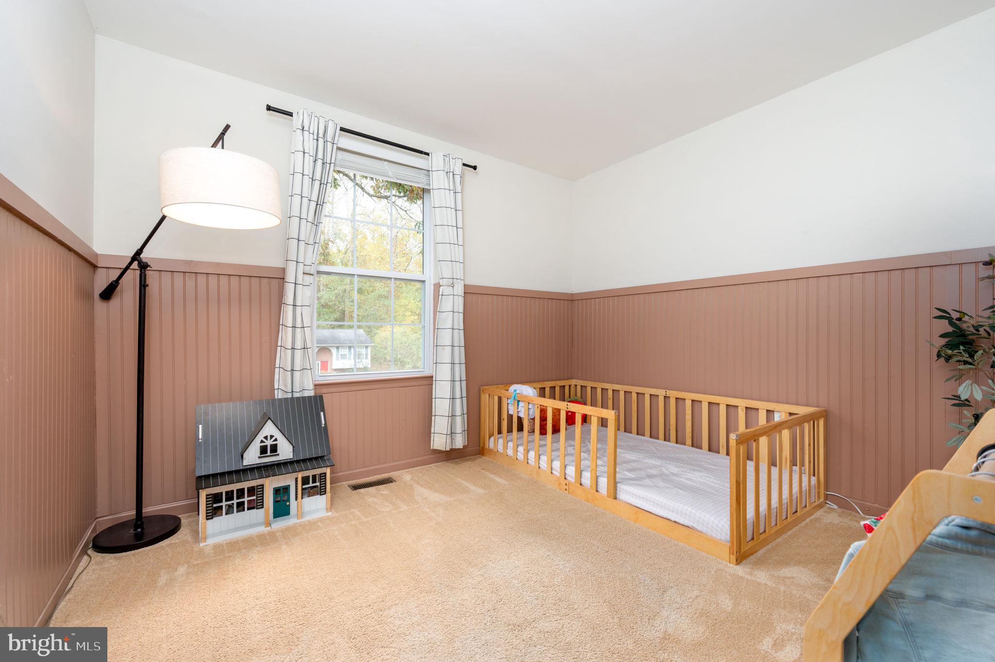 BREEZY POINT - Residential