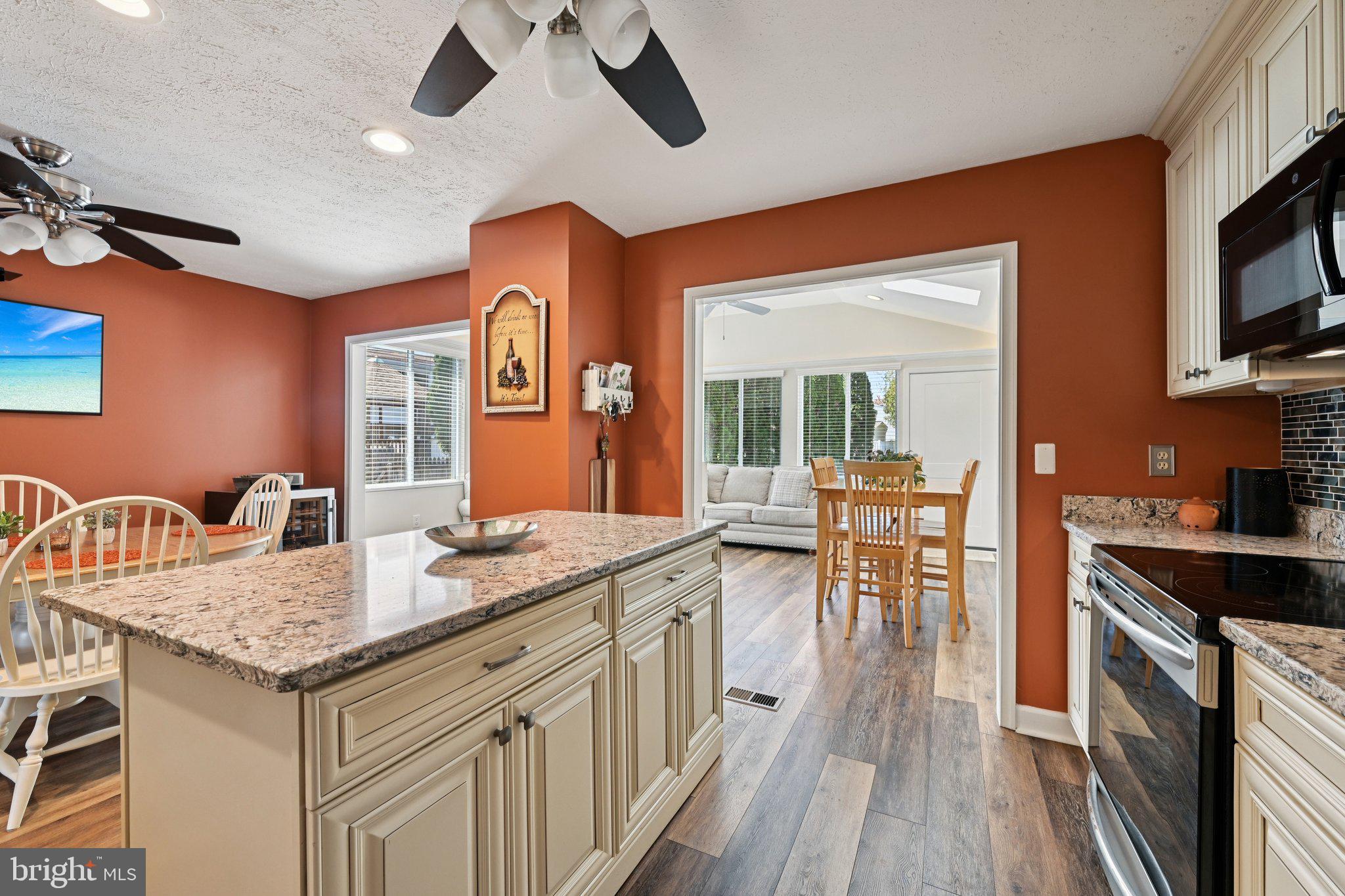 OAKHURST - Residential