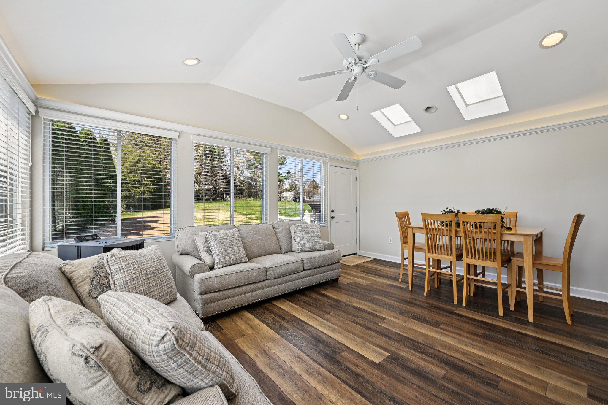 OAKHURST - Residential