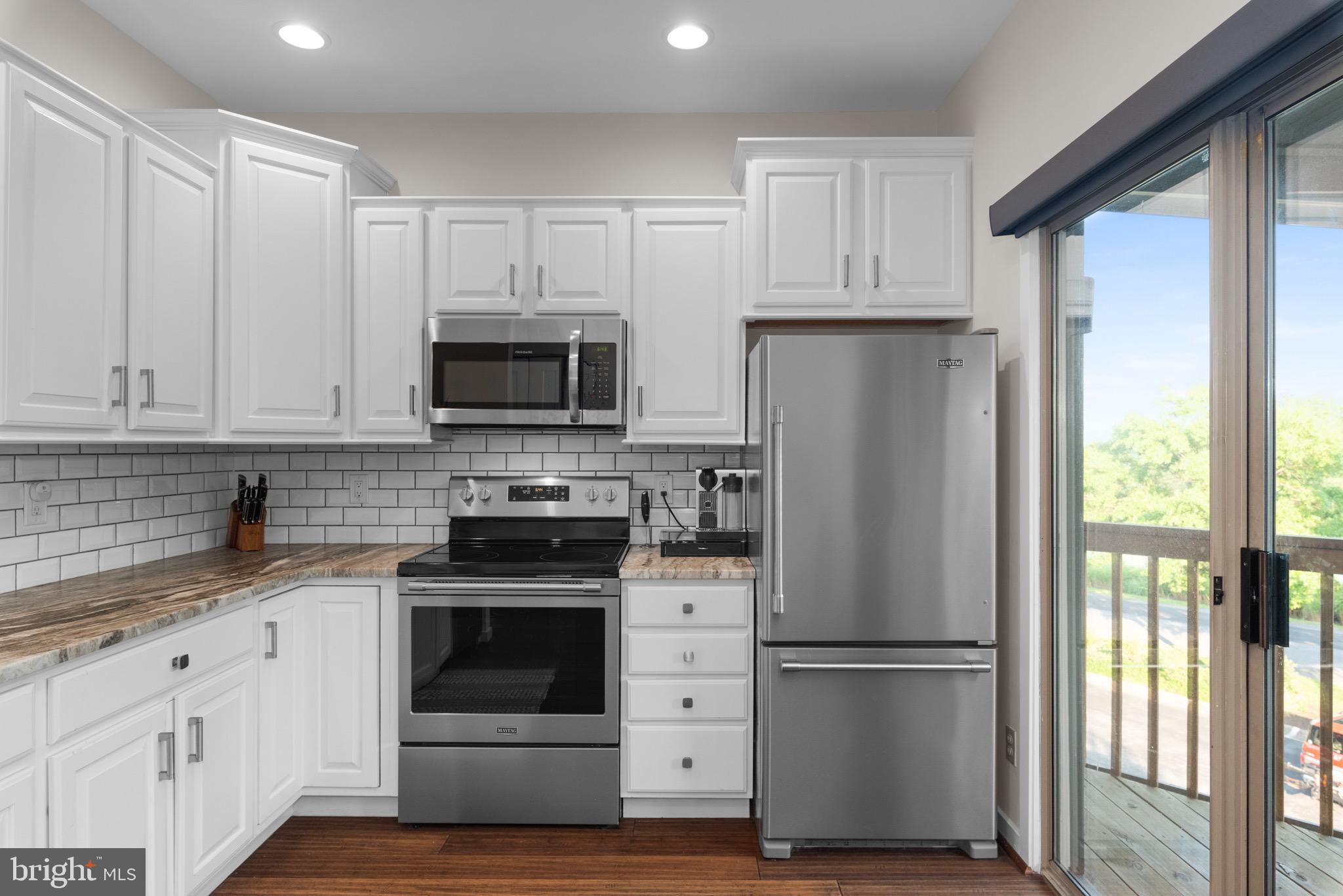 CHESAPEAKE HARBOUR - Residential