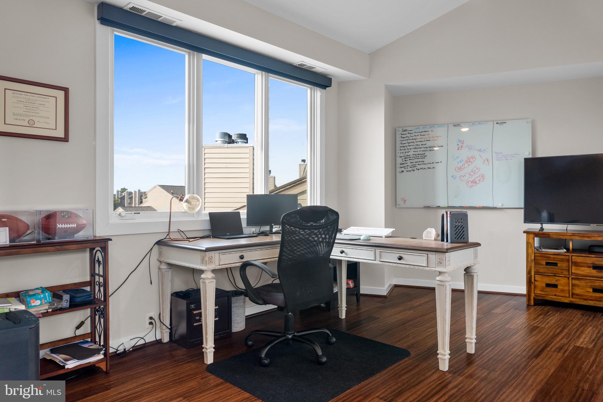 CHESAPEAKE HARBOUR - Residential