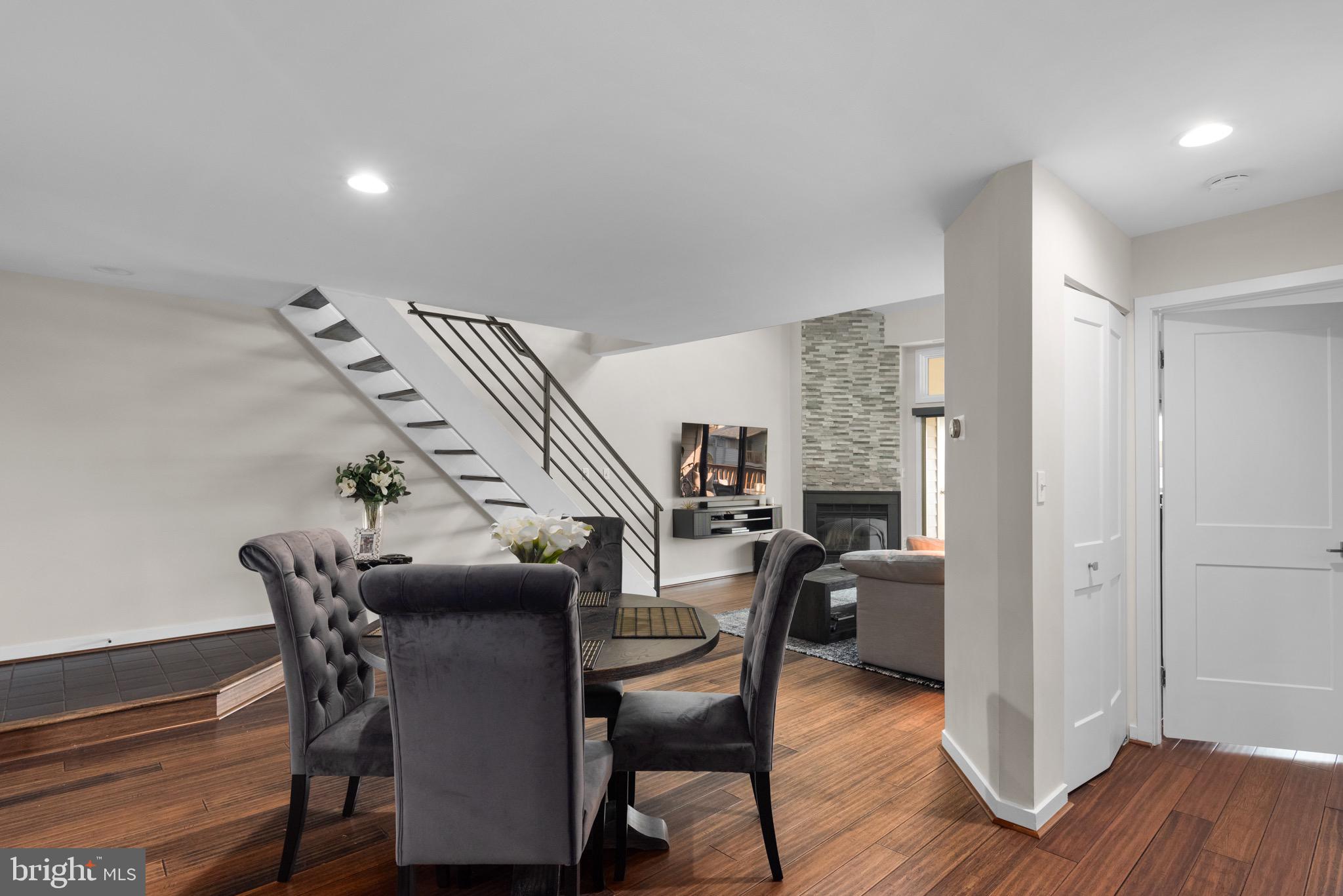 CHESAPEAKE HARBOUR - Residential