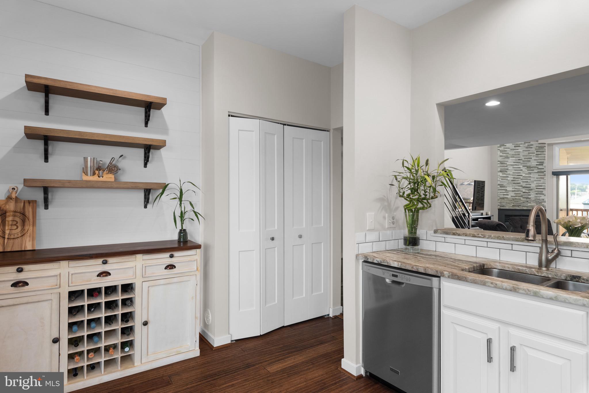 CHESAPEAKE HARBOUR - Residential