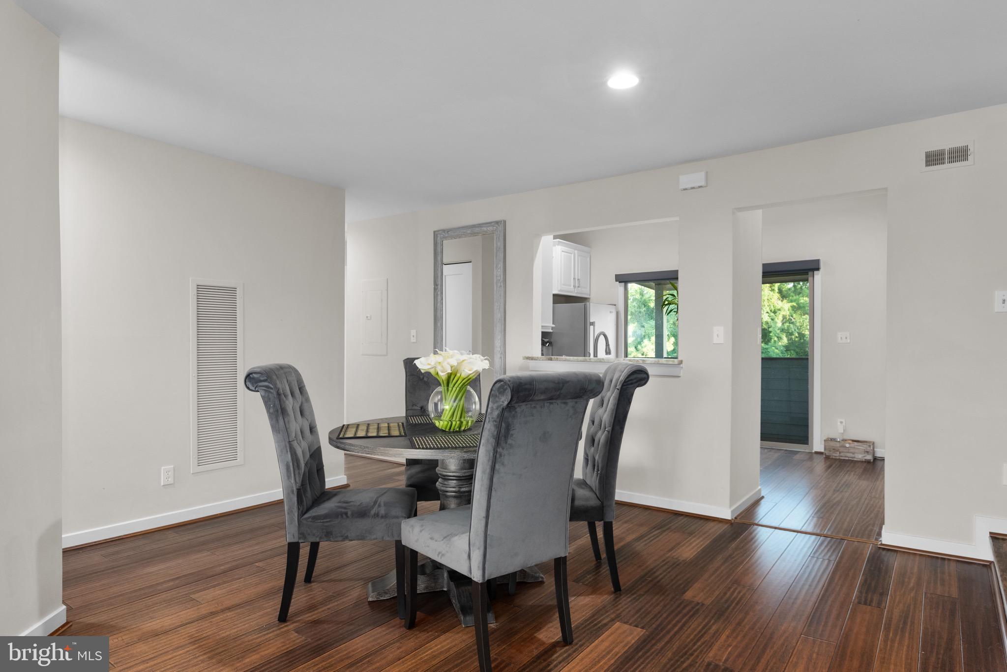 CHESAPEAKE HARBOUR - Residential