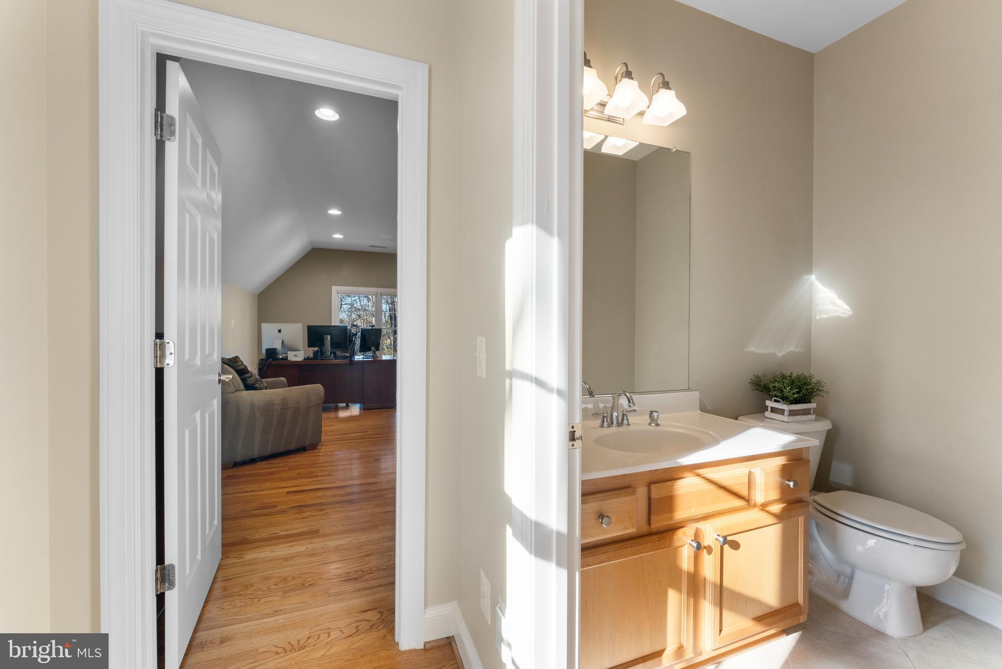 OAKTON - Residential