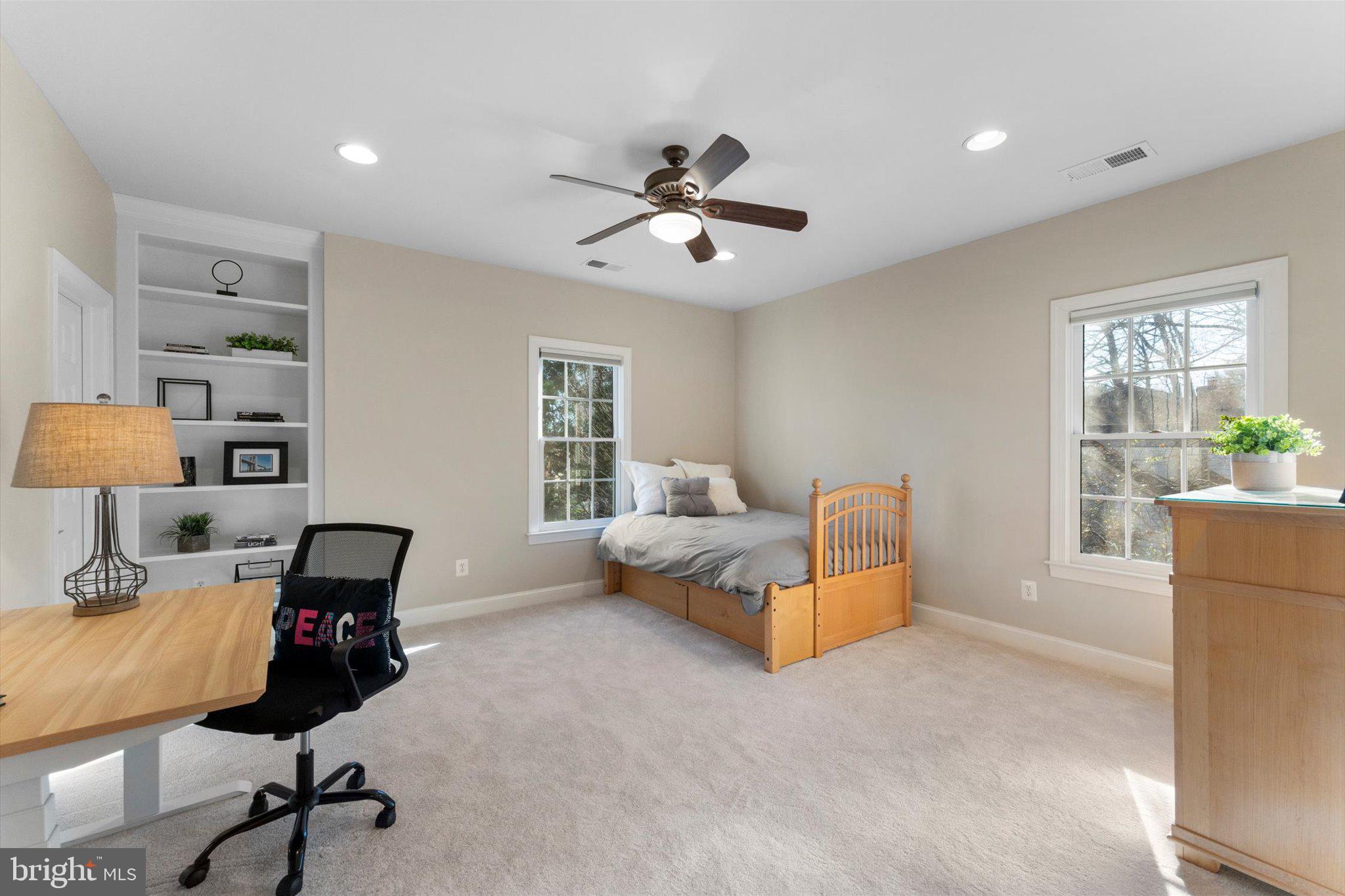 OAKTON - Residential