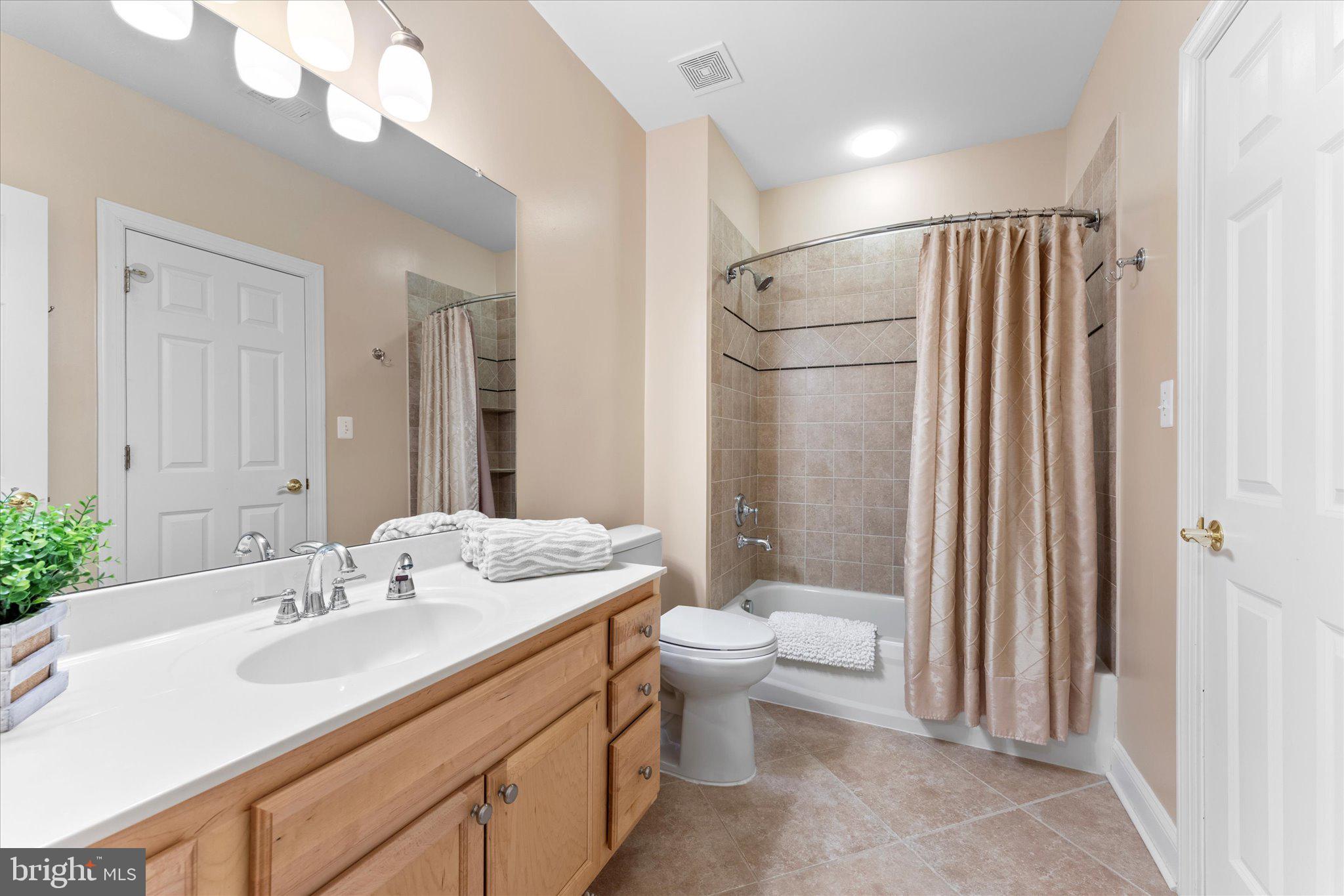 OAKTON - Residential