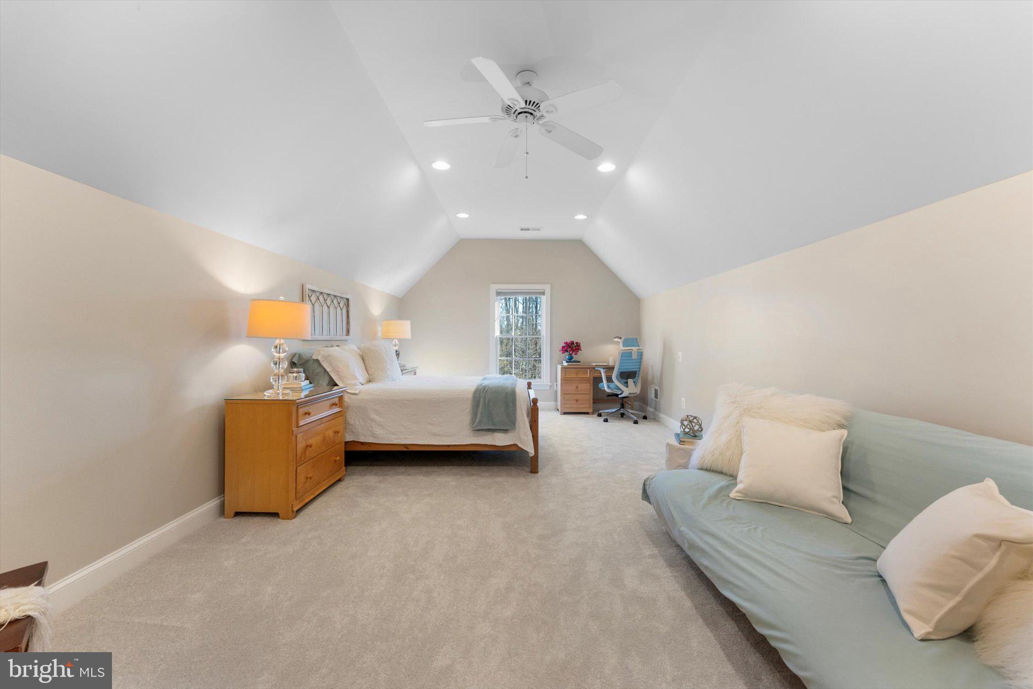 OAKTON - Residential