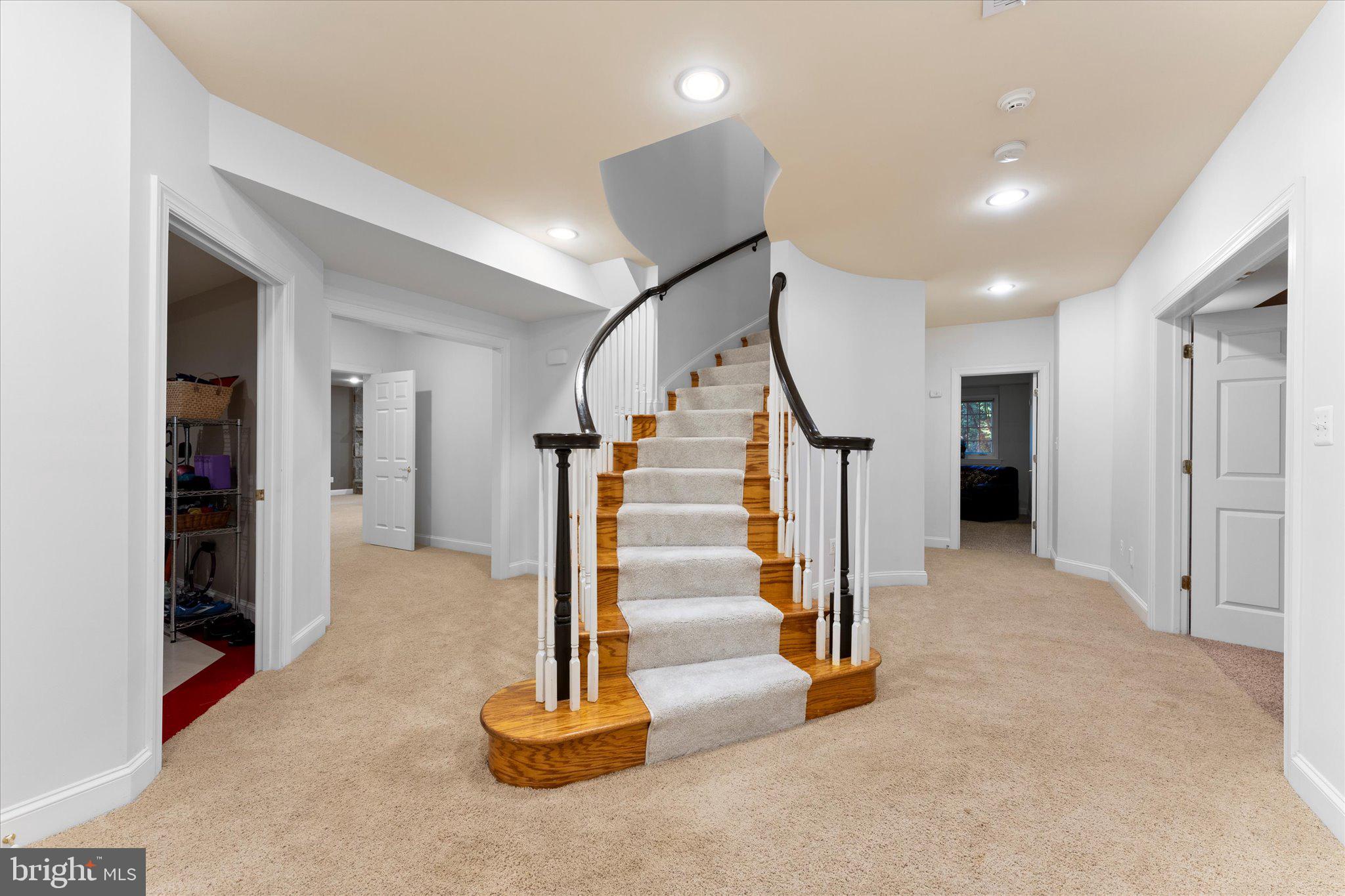 OAKTON - Residential