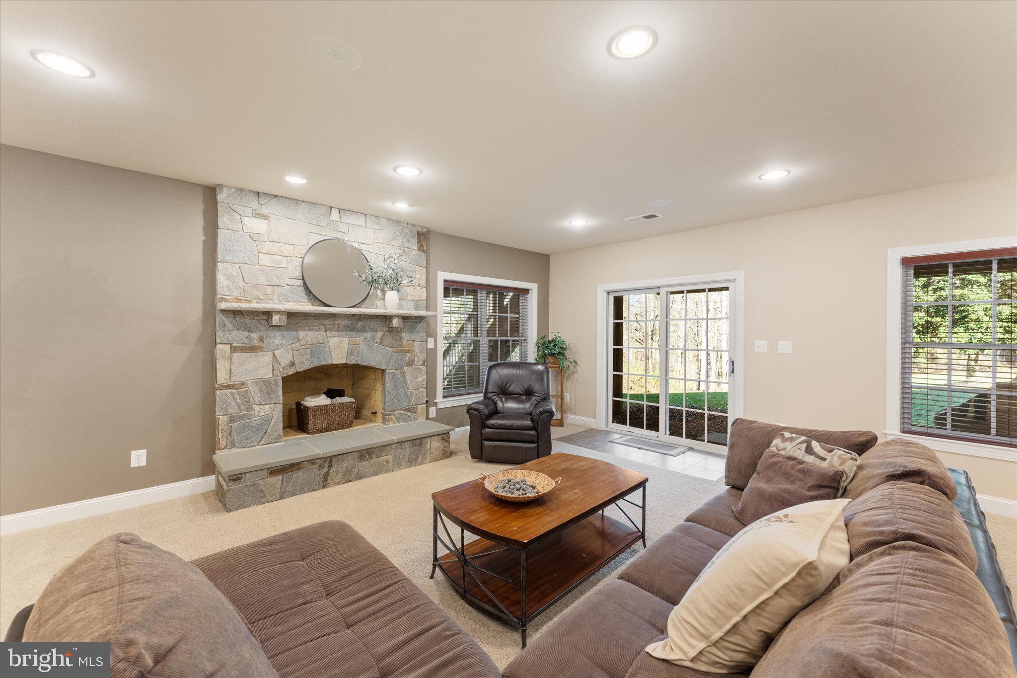 OAKTON - Residential