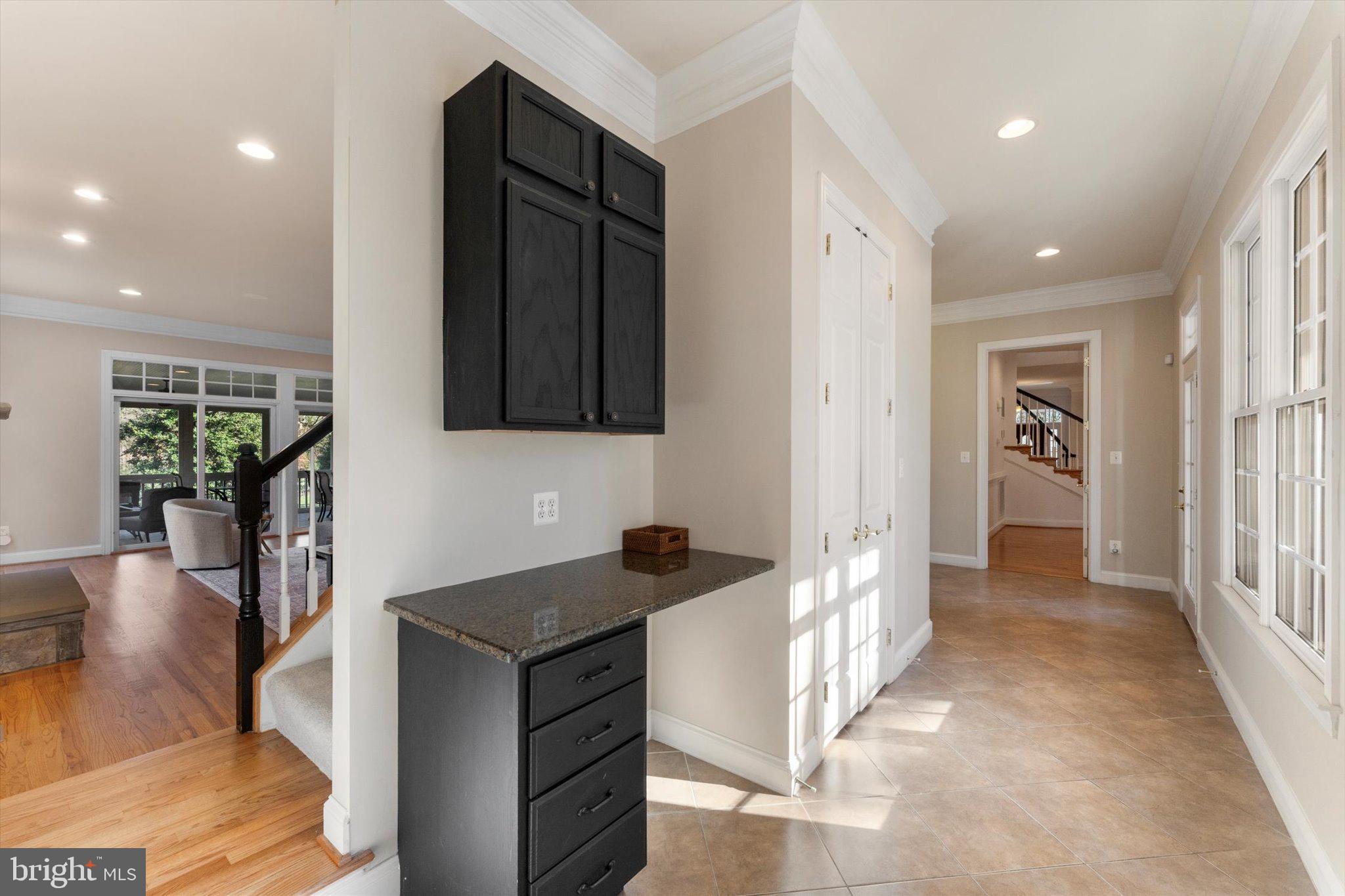 OAKTON - Residential