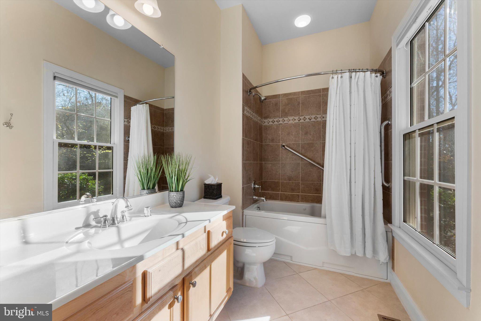 OAKTON - Residential