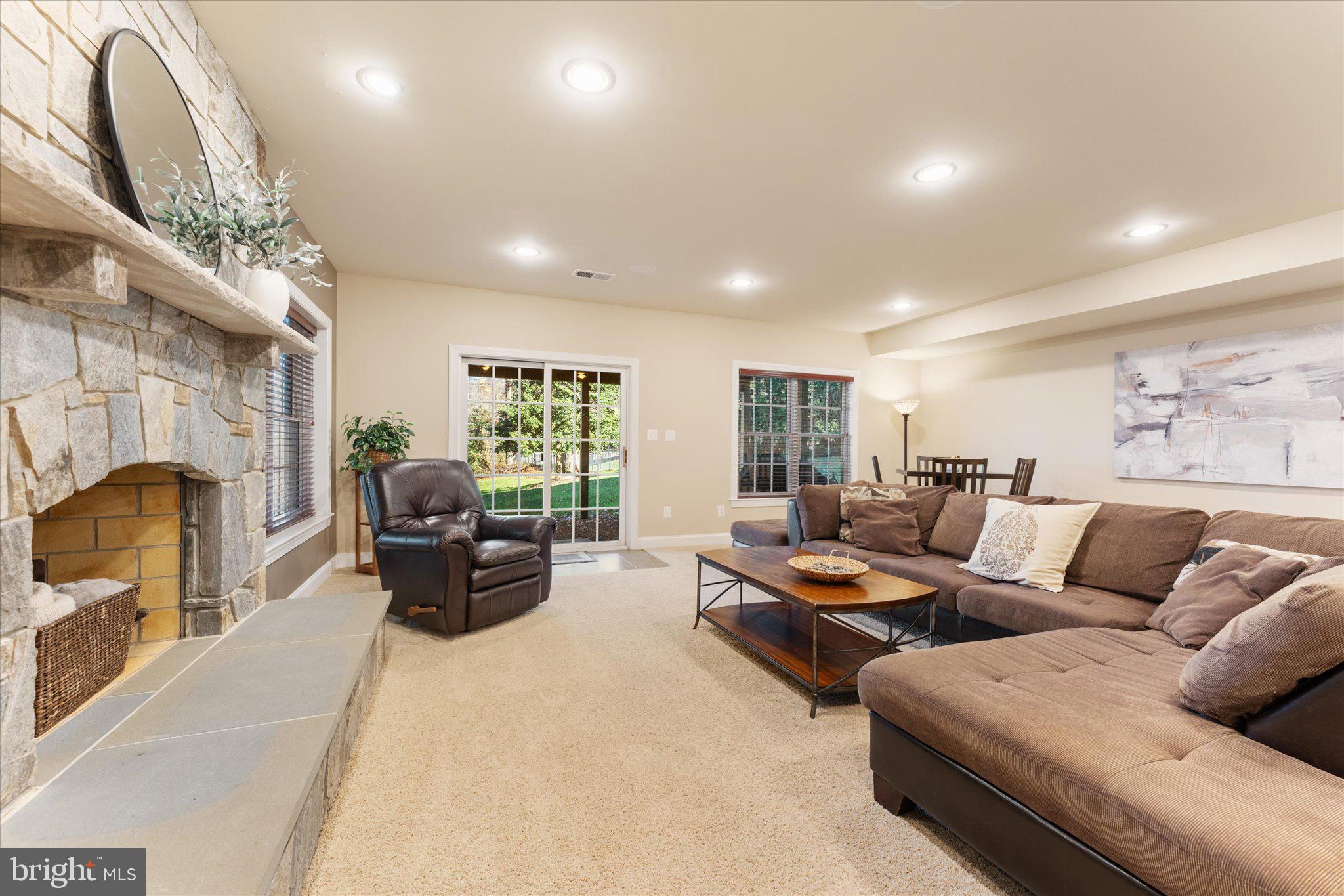 OAKTON - Residential