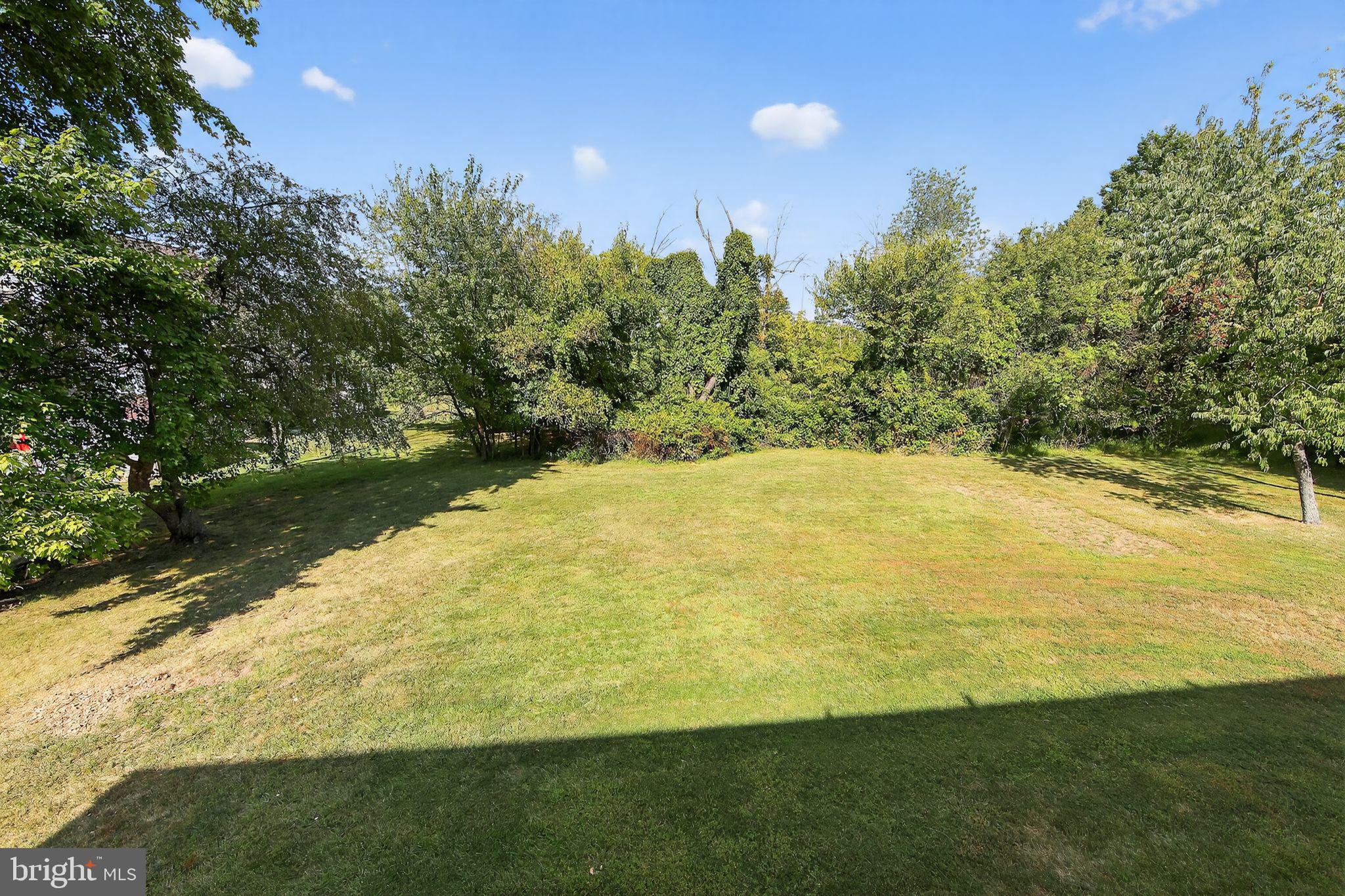 WOODED GLEN - Residential