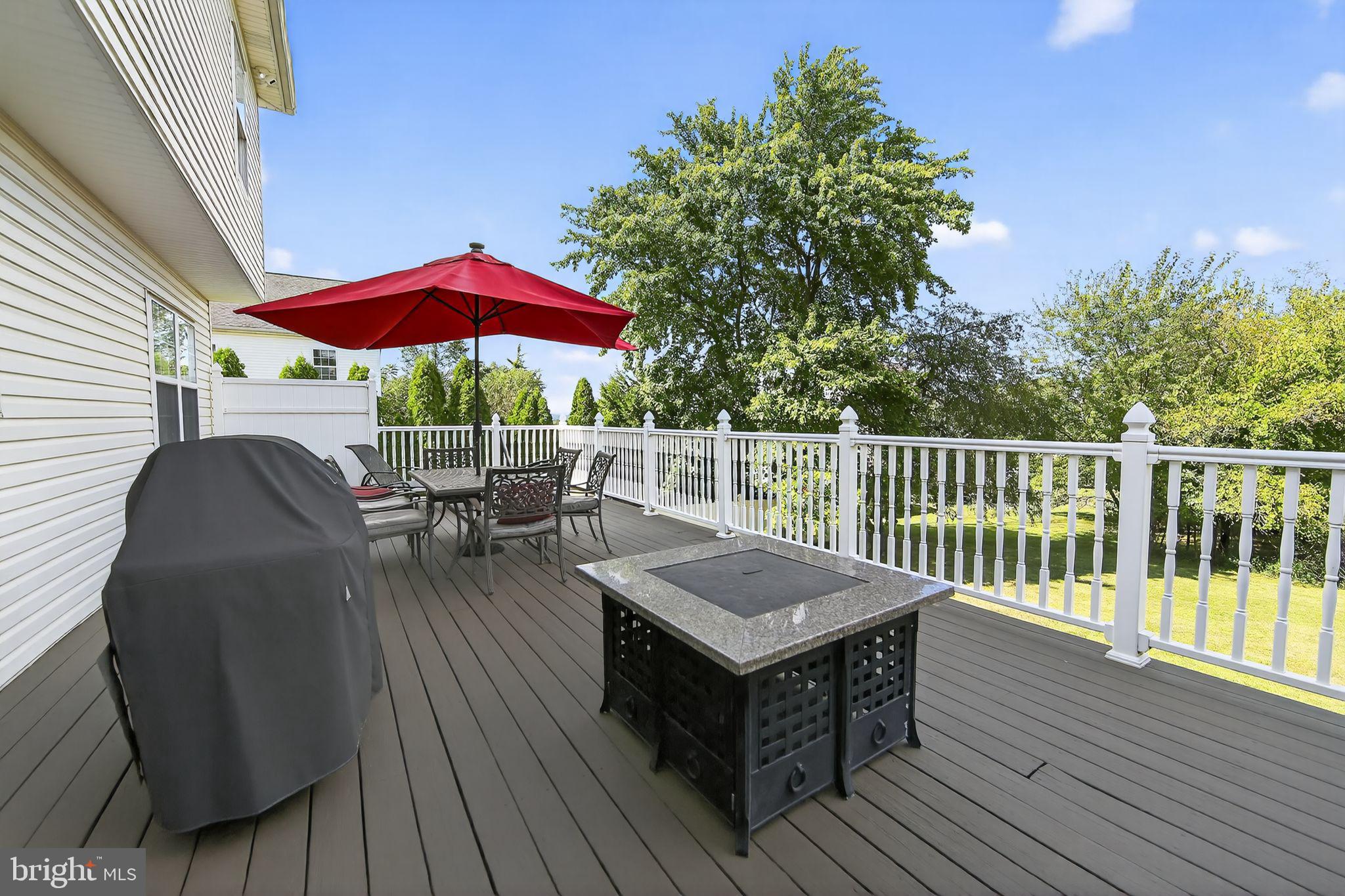 WOODED GLEN - Residential