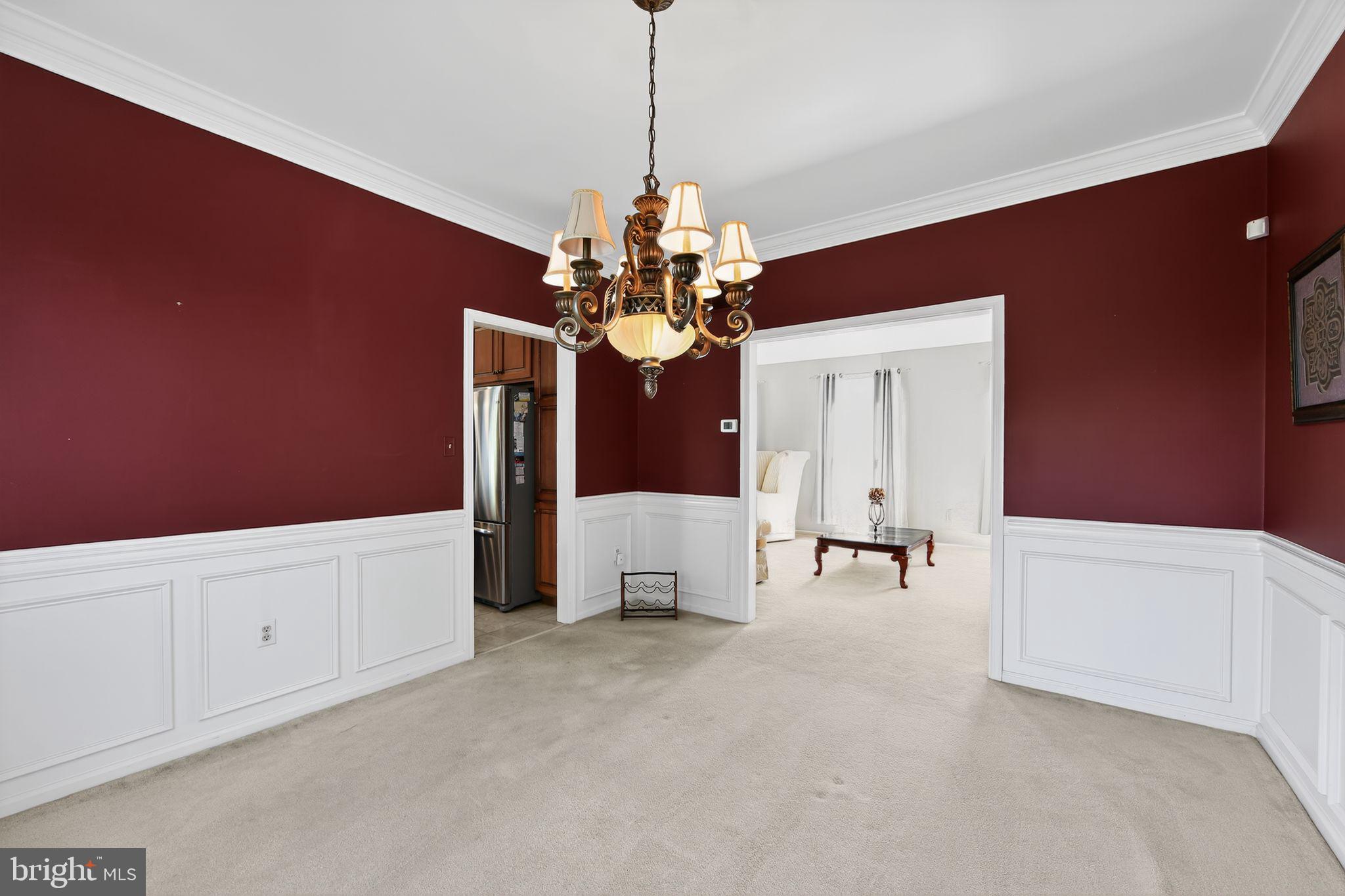 WOODED GLEN - Residential