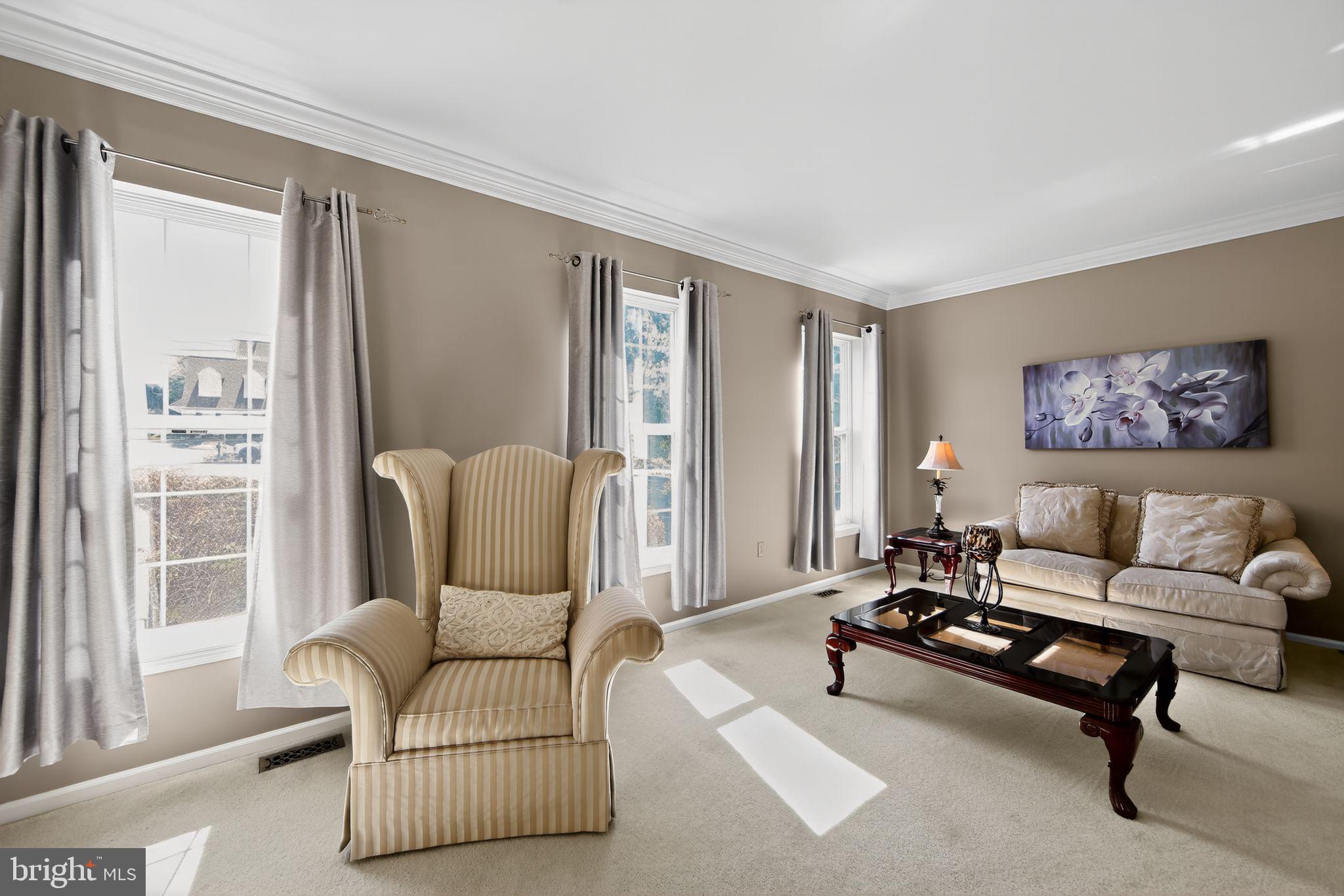 WOODED GLEN - Residential