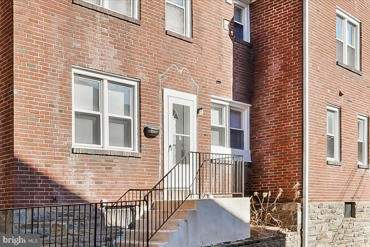 ARONIMINK ESTATES - Residential Income