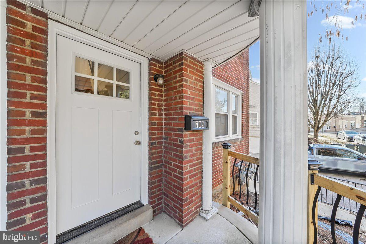 ARONIMINK ESTATES - Residential Income