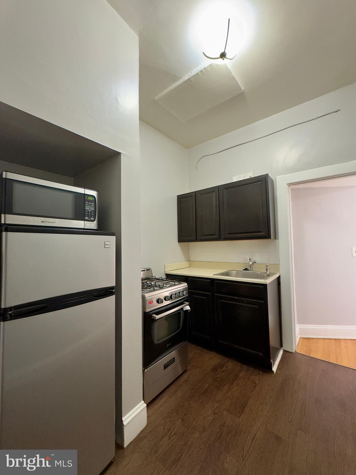 MIDTOWN EDMONDSON - Residential Lease