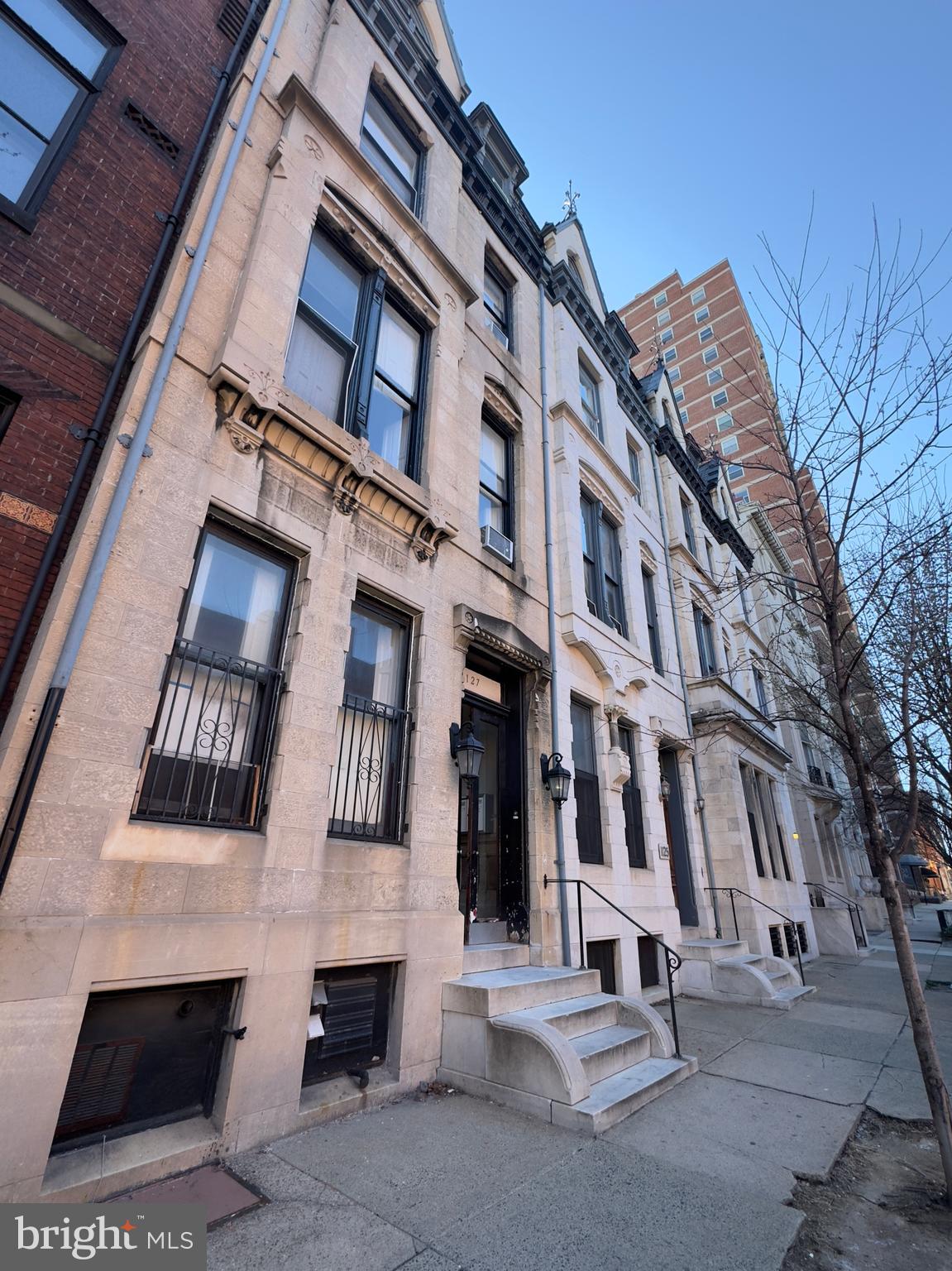 MIDTOWN EDMONDSON - Residential Lease