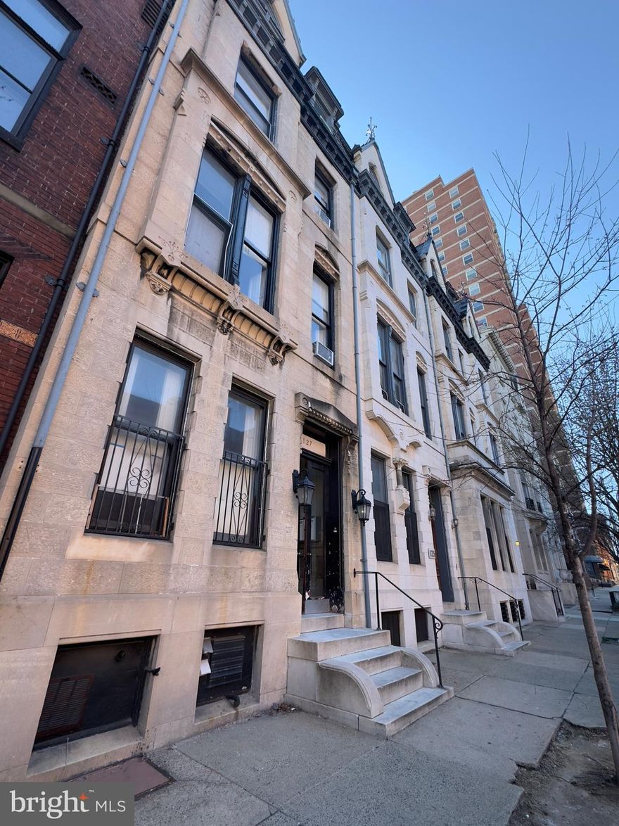 Sunny studio in Mount Vernon with tons of natural light! The spacious living area offers hardwood floors and an updated kitchen with stainless steel appliances. The updated bath boasts new fixtures and ceramic tile floors. Controlled access building with onsite laundry!

Agency disclosed upon initial contact. Agent conducts showings; BMG manages follow-up, paperwork, move-in post-approval. Vouchers work with BMG directly.