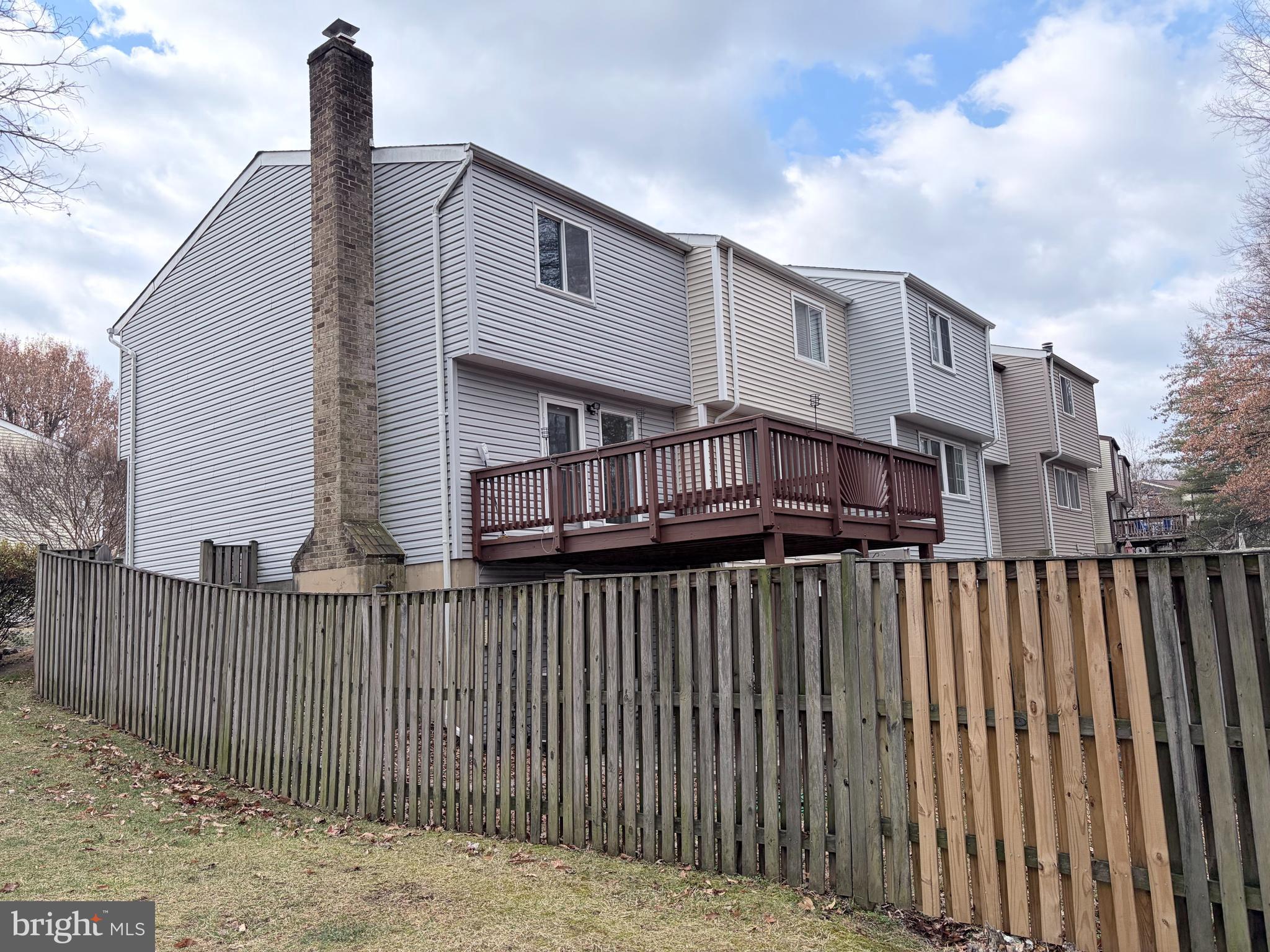 LITTLE ROCKY RUN - Residential Lease