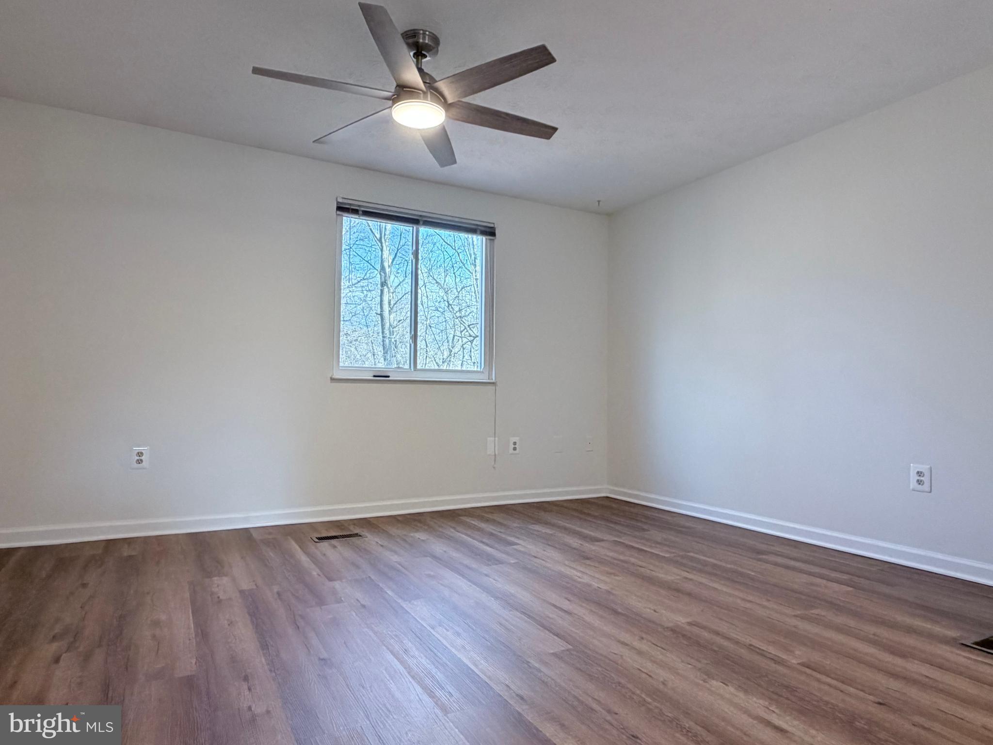 LITTLE ROCKY RUN - Residential Lease