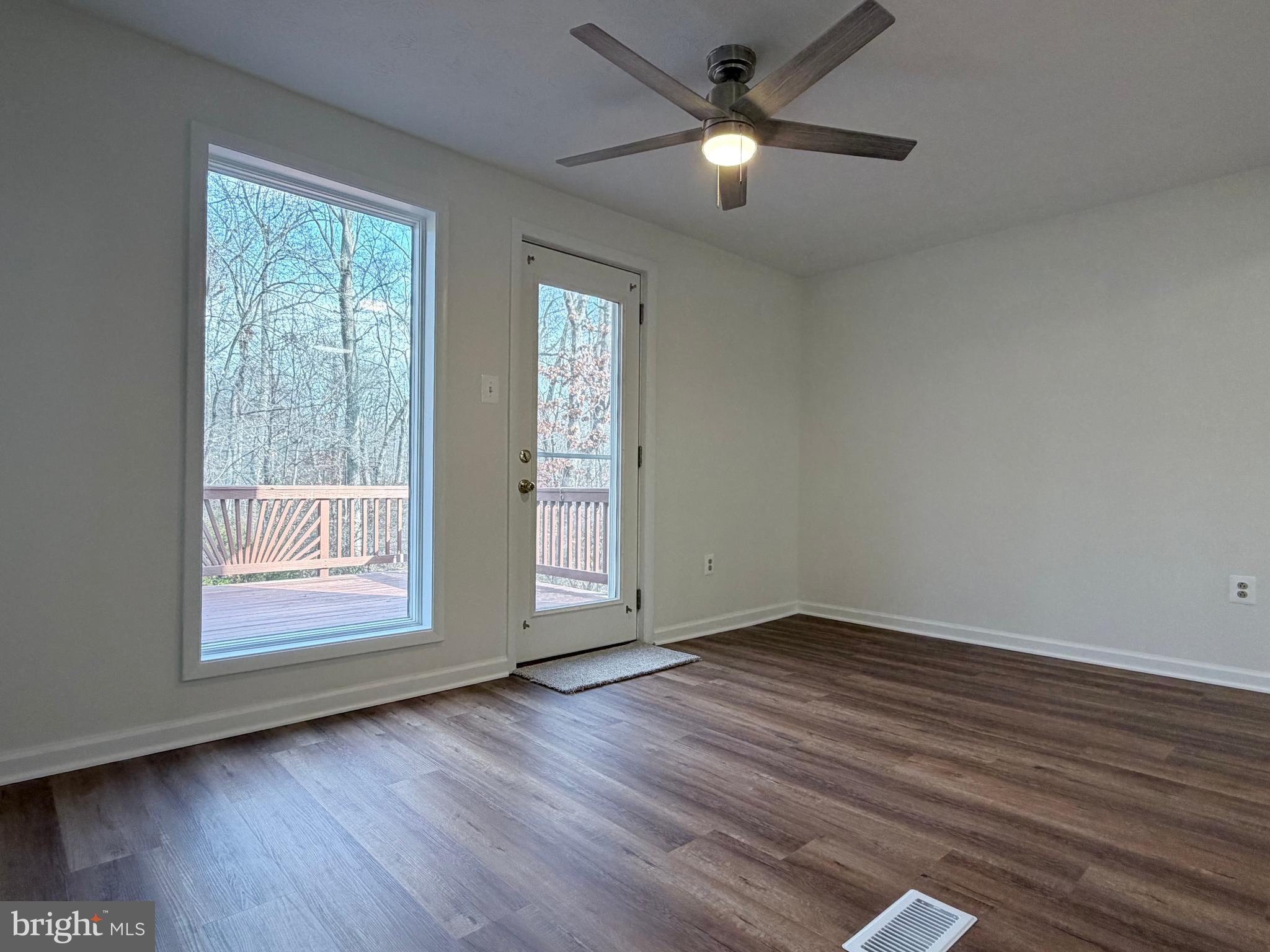 LITTLE ROCKY RUN - Residential Lease