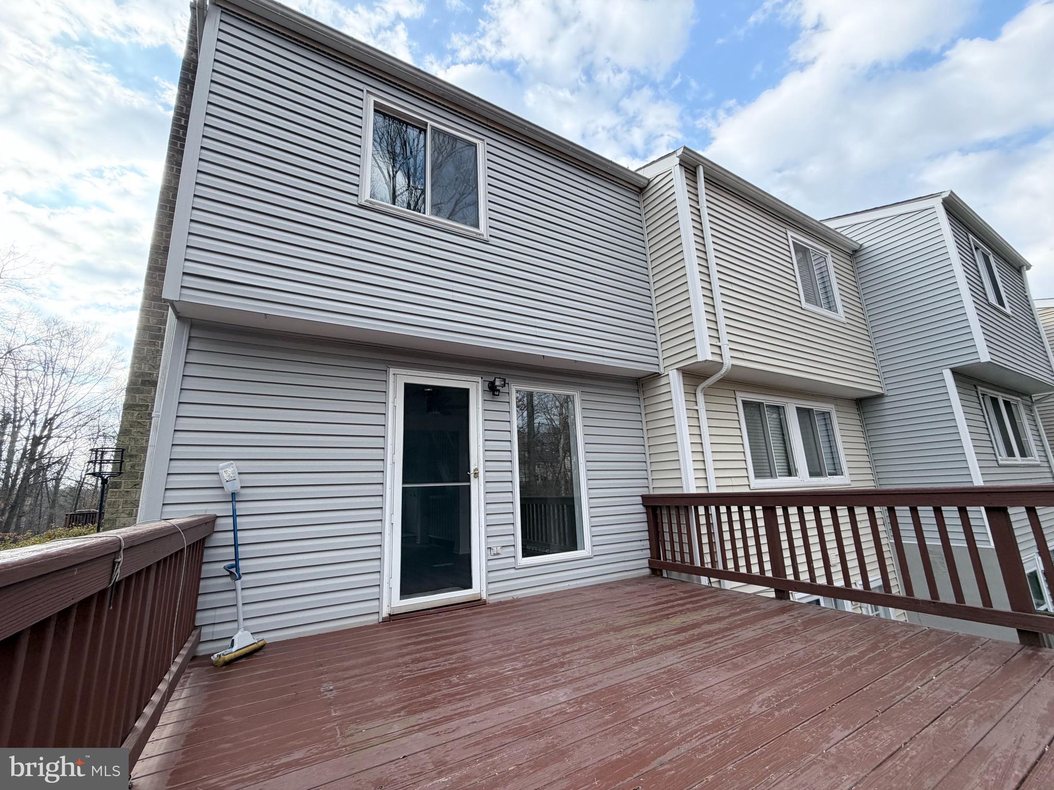 LITTLE ROCKY RUN - Residential Lease