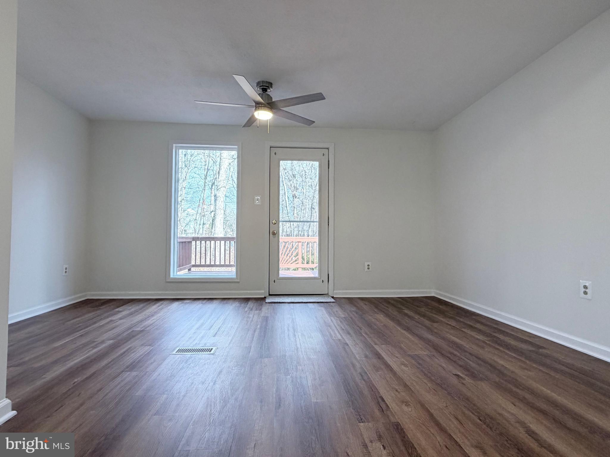 LITTLE ROCKY RUN - Residential Lease