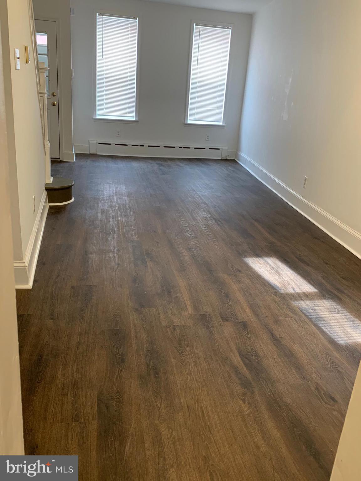 PORT RICHMOND - Residential Lease