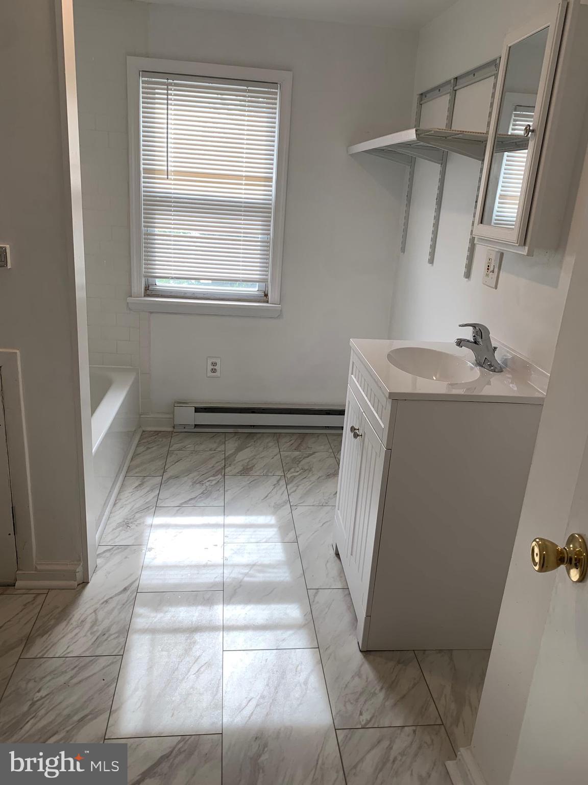 PORT RICHMOND - Residential Lease