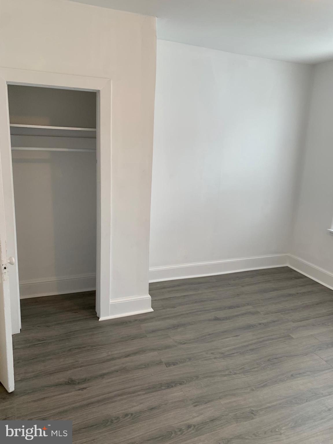 PORT RICHMOND - Residential Lease