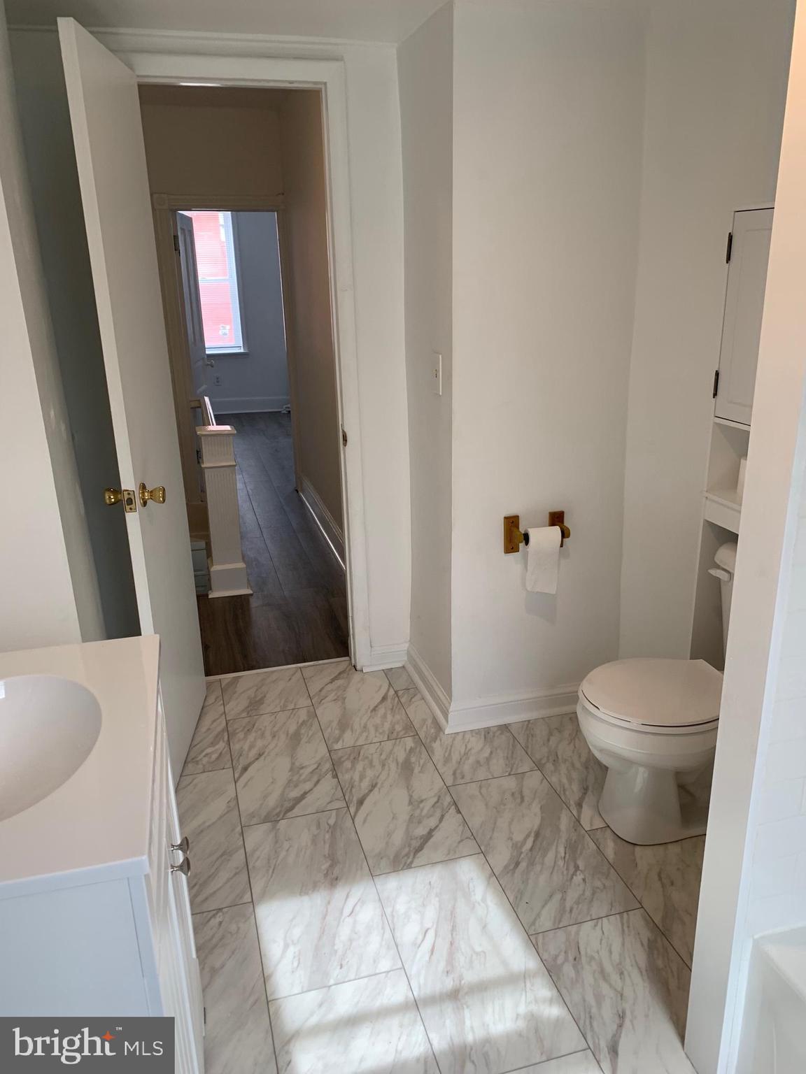 PORT RICHMOND - Residential Lease