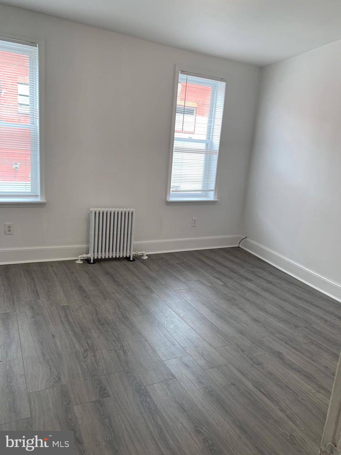 PORT RICHMOND - Residential Lease